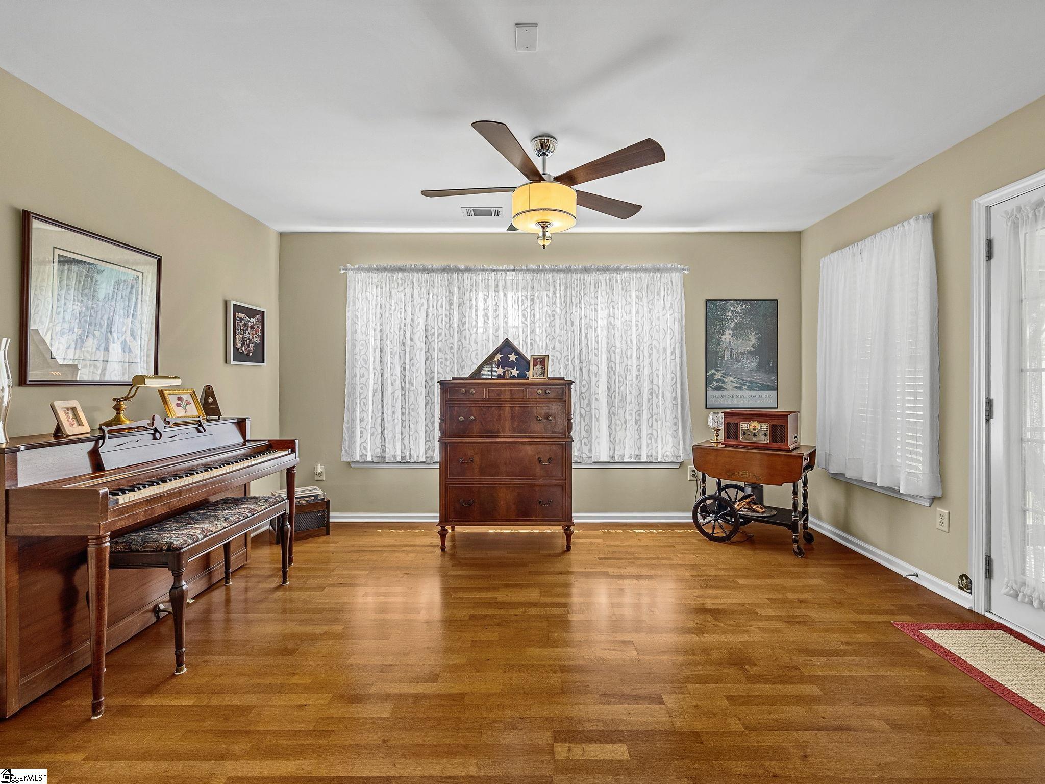 408 Pierview Way Property Photo 9