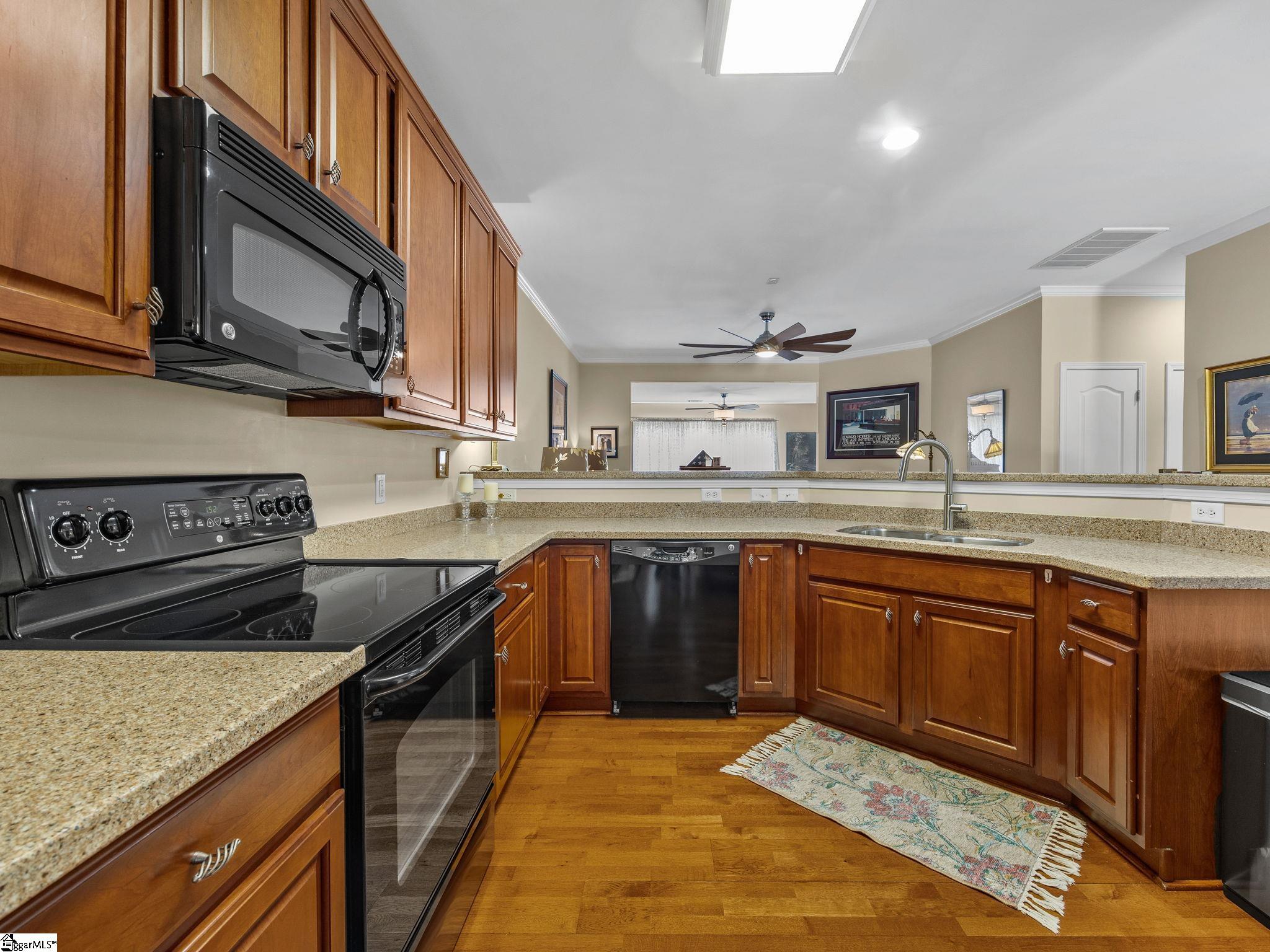 408 Pierview Way Property Photo 13