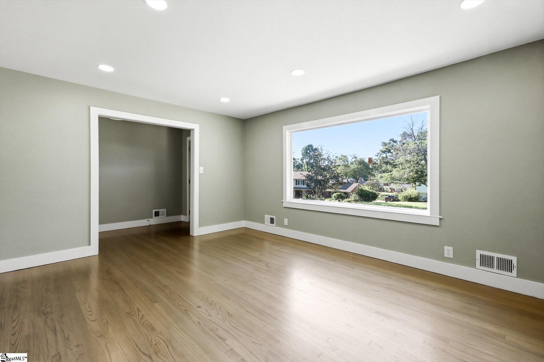128 Galaxie Place Property Photo 6