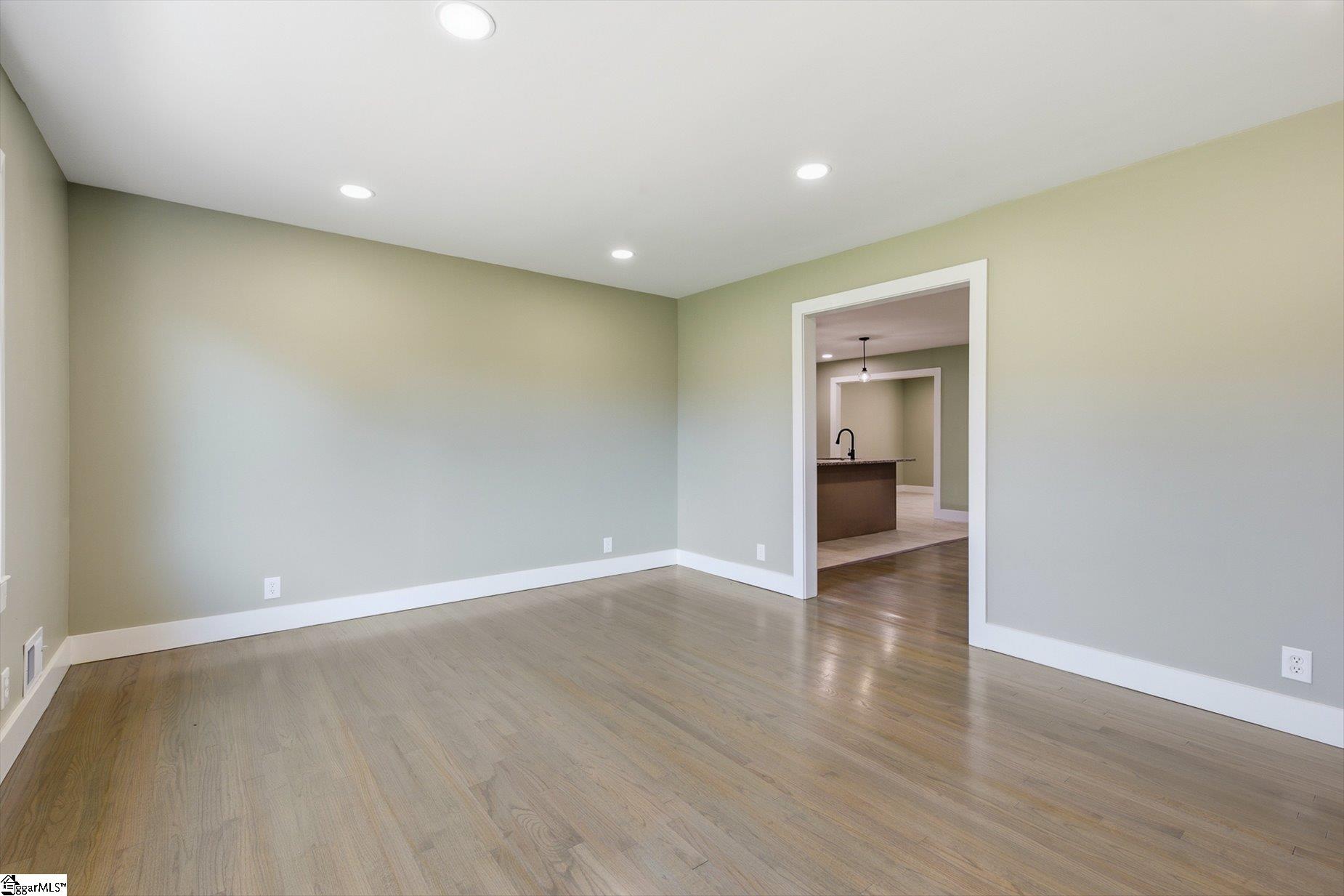 128 Galaxie Place Property Photo 7