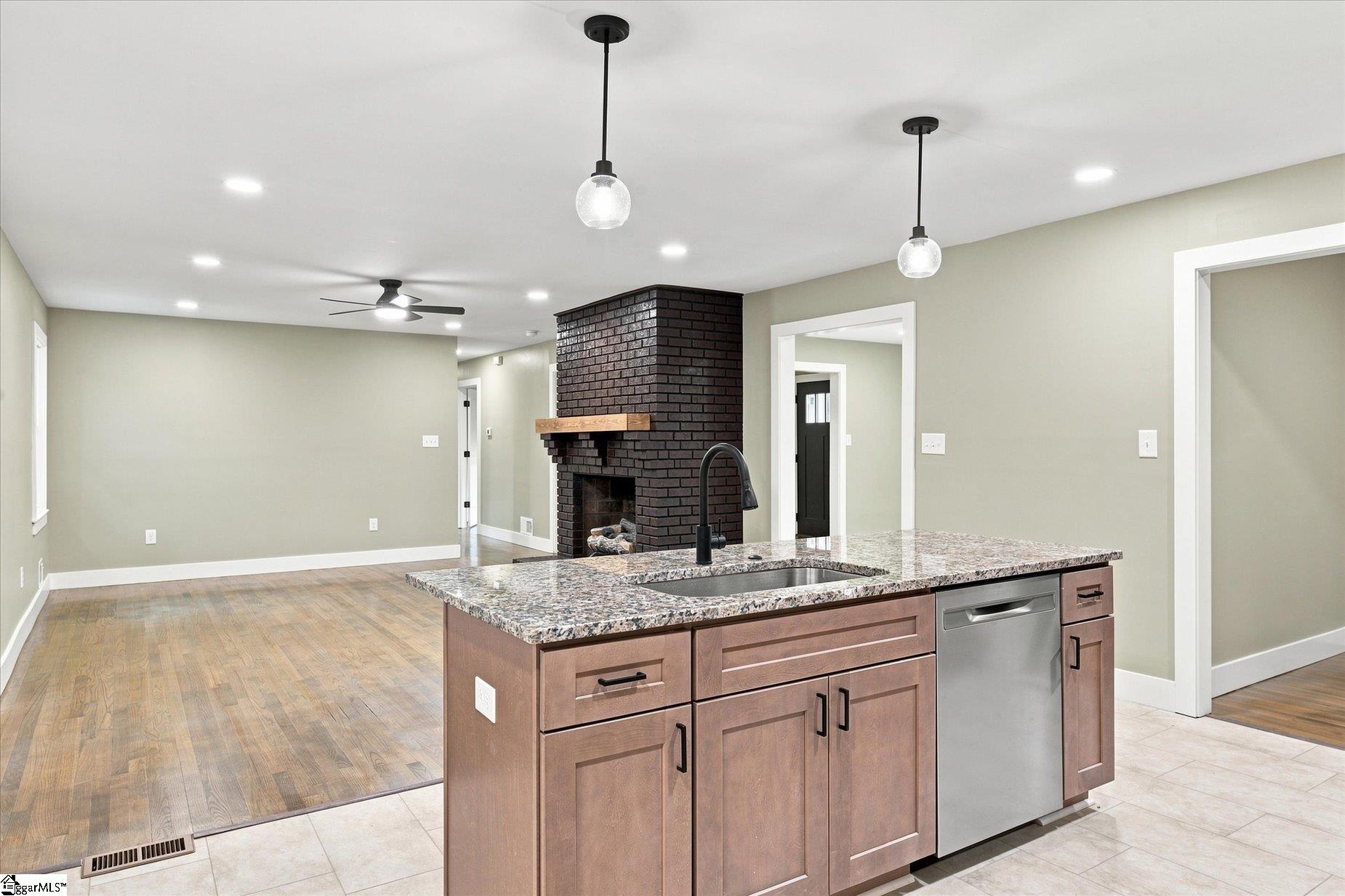128 Galaxie Place Property Photo 10