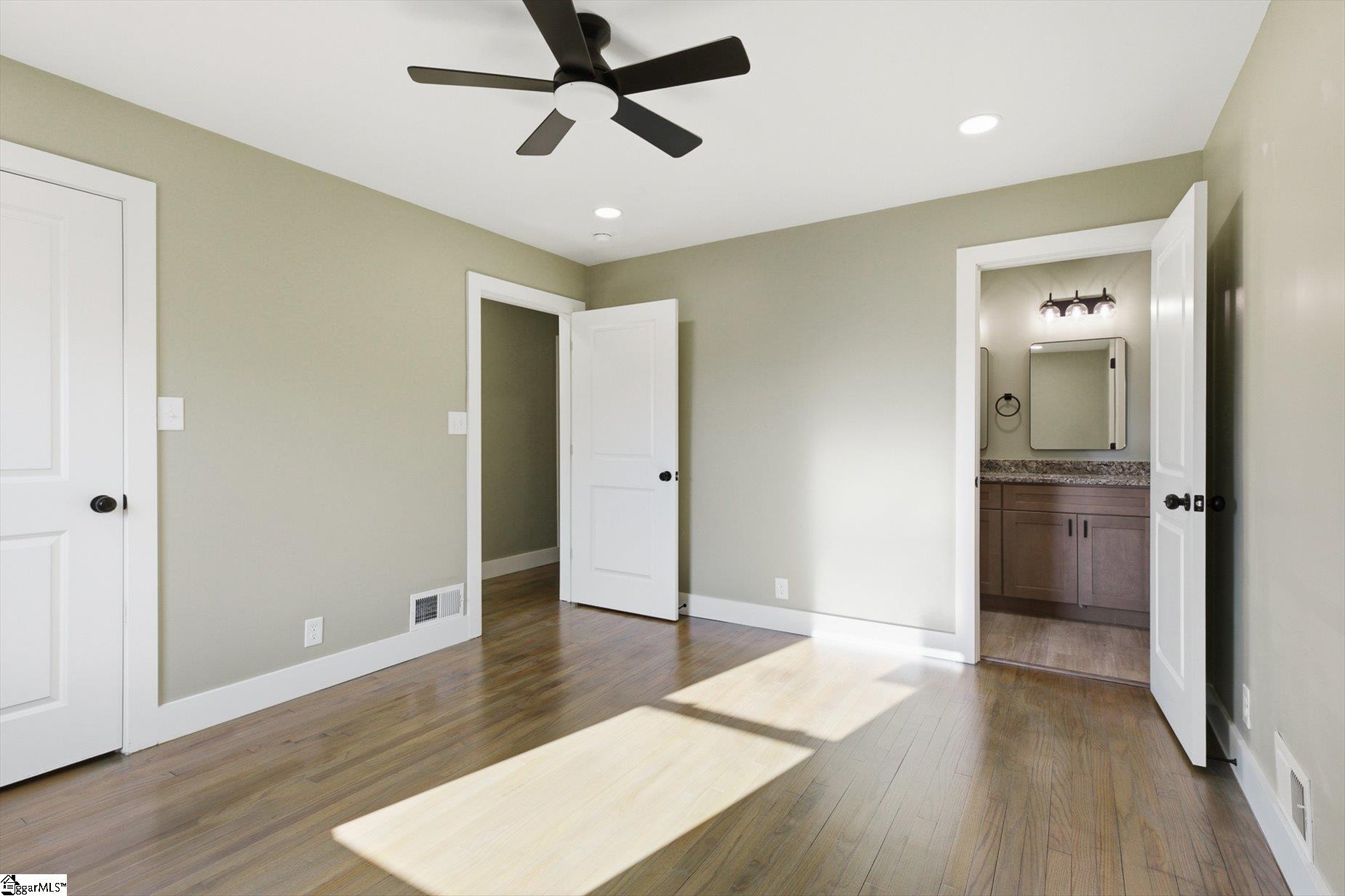 128 Galaxie Place Property Photo 16