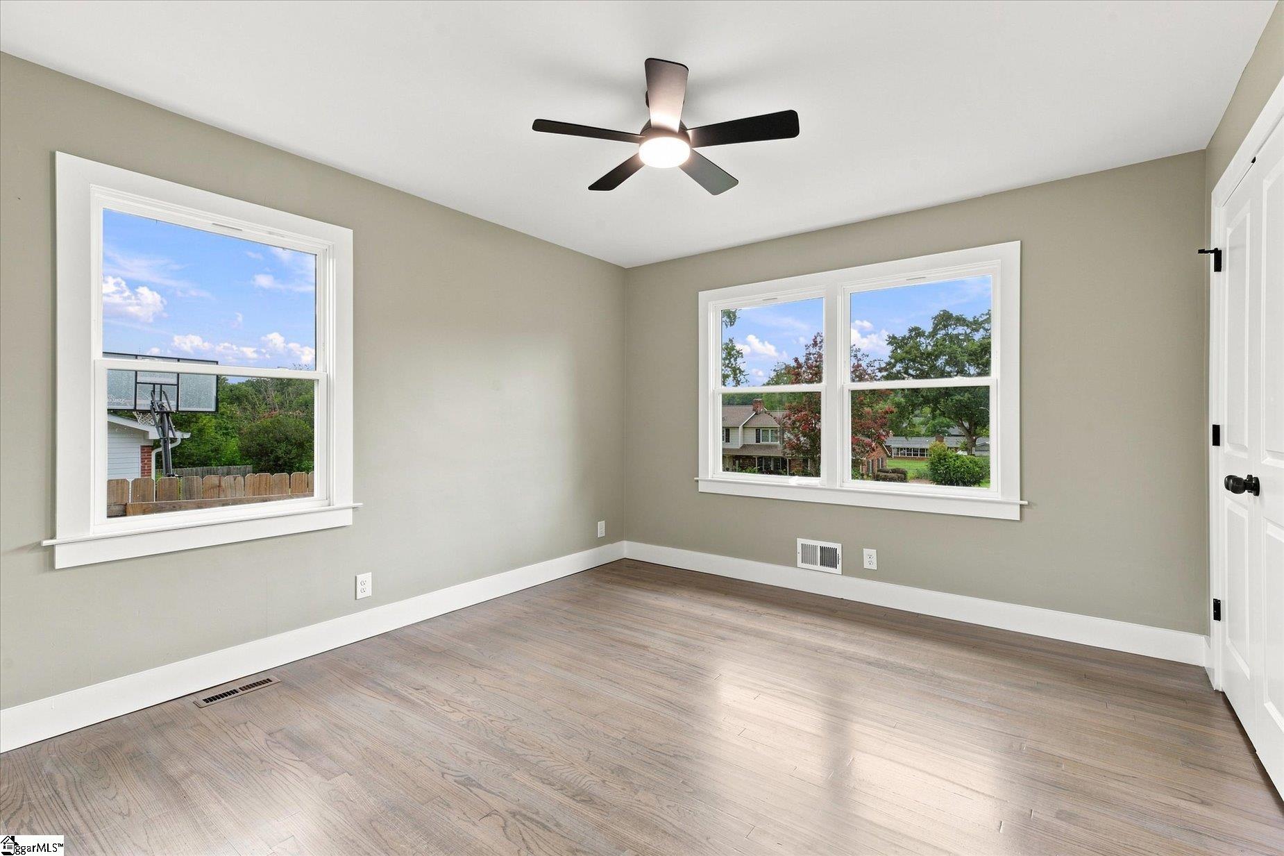 128 Galaxie Place Property Photo 17