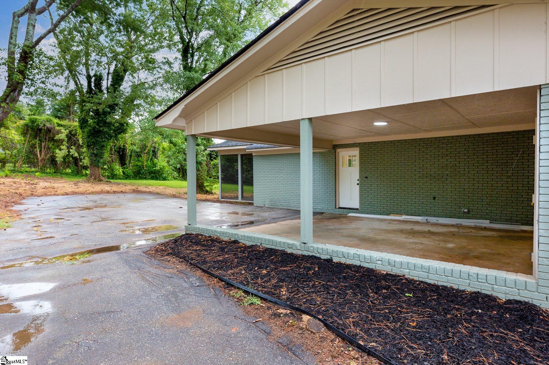 128 Galaxie Place Property Photo 28