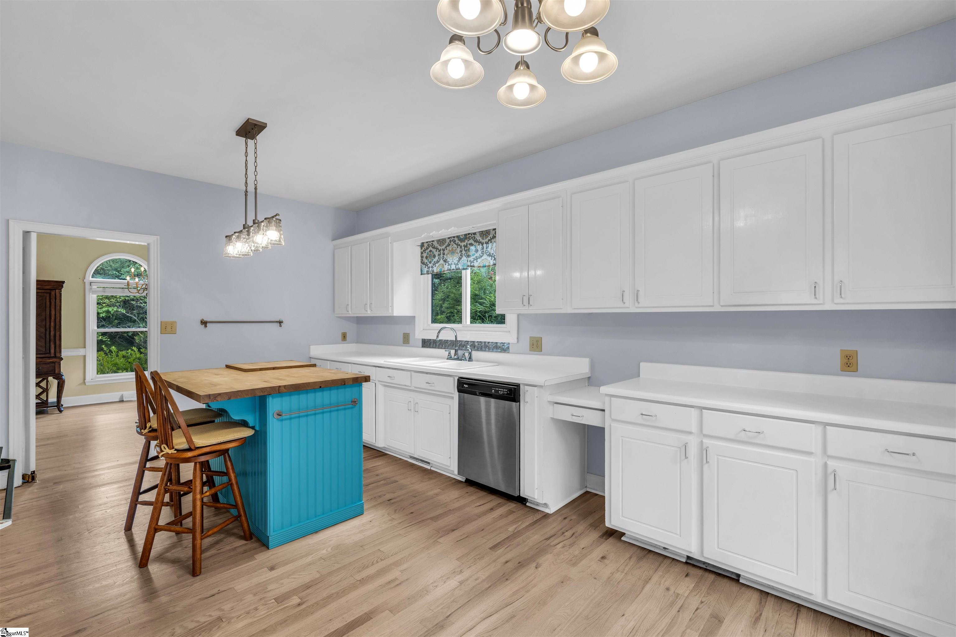 352 Round Ridge Road Property Photo 6