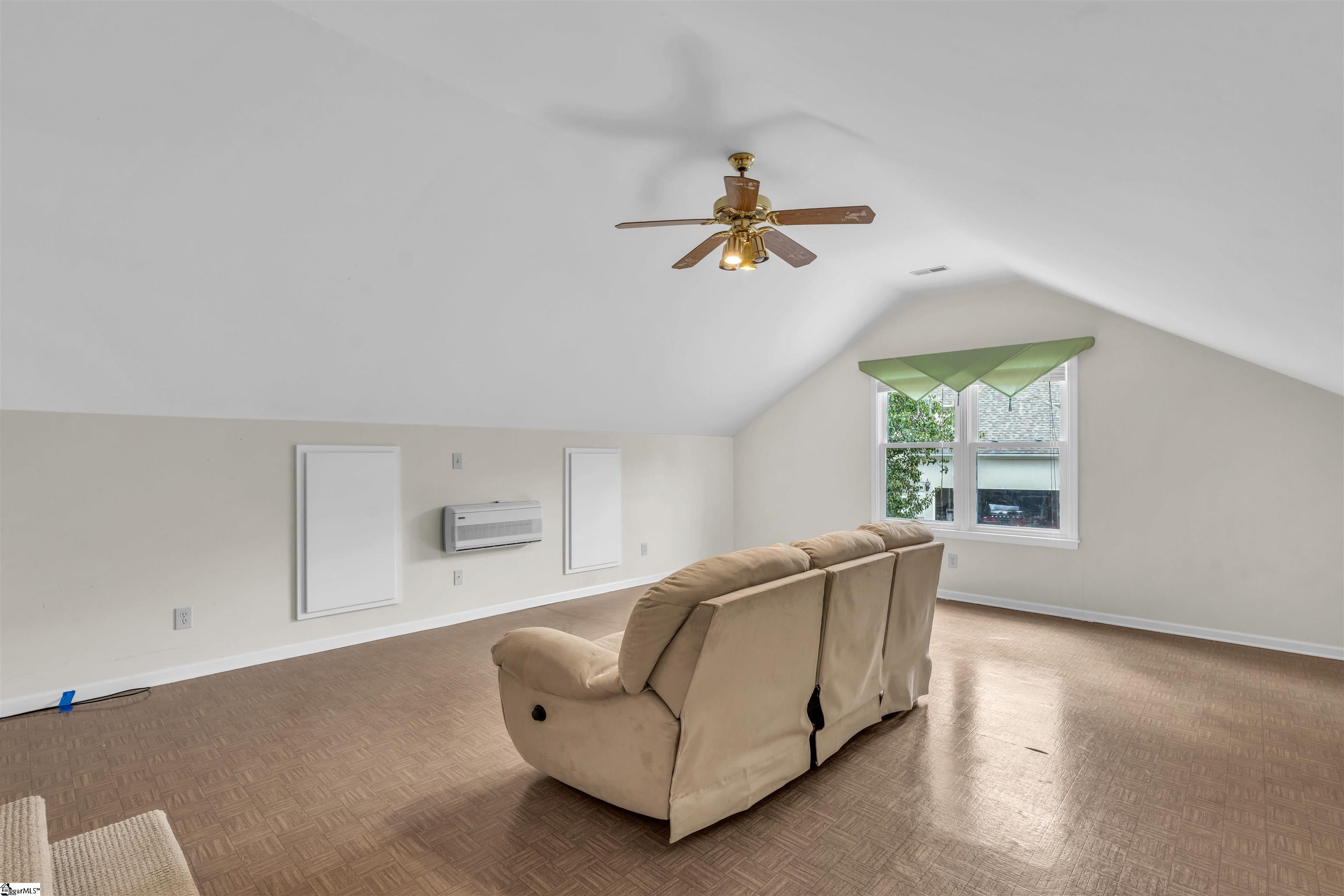 352 Round Ridge Road Property Photo 22