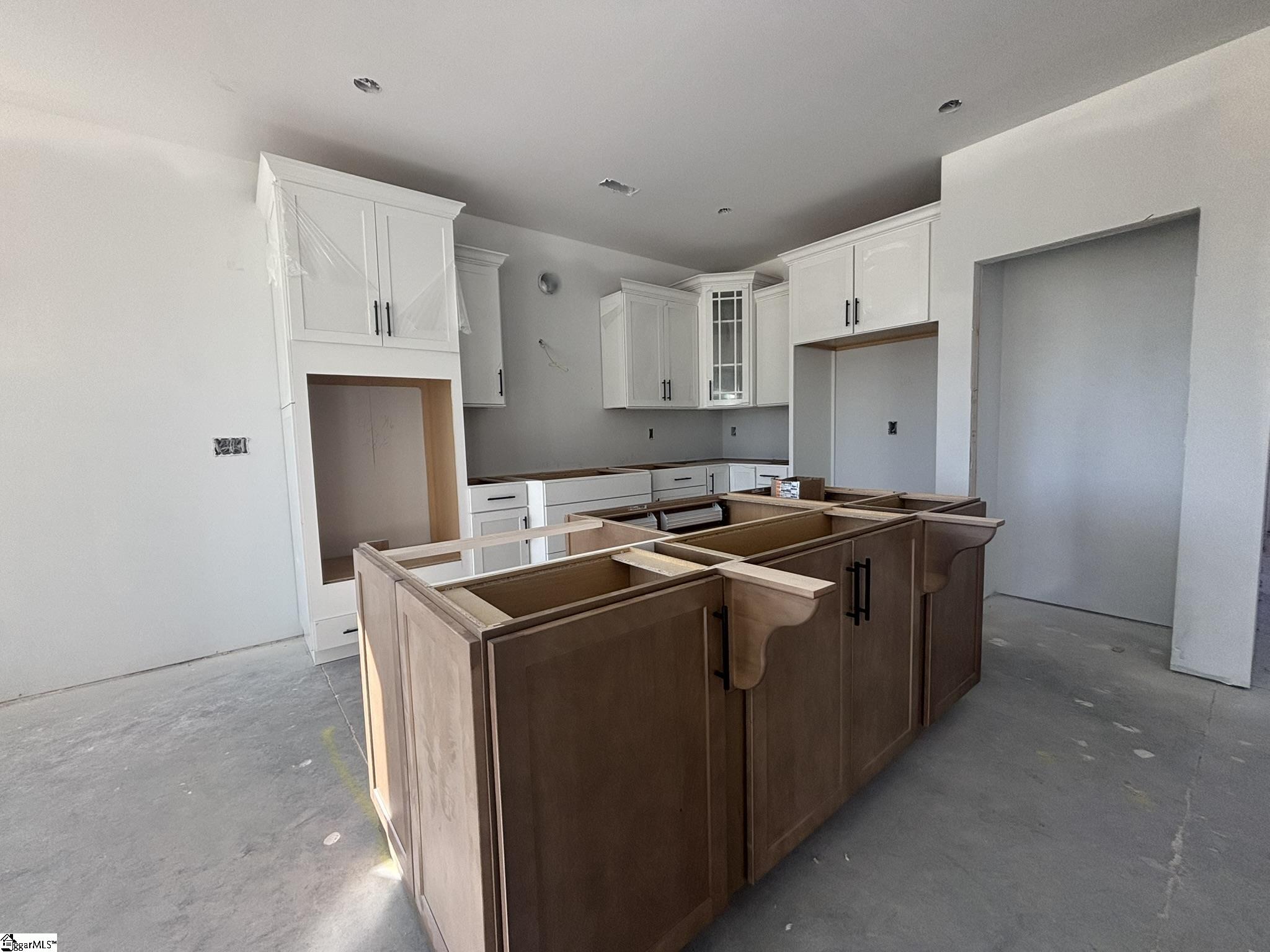 1824 Betsy Ross Drive Property Photo 2