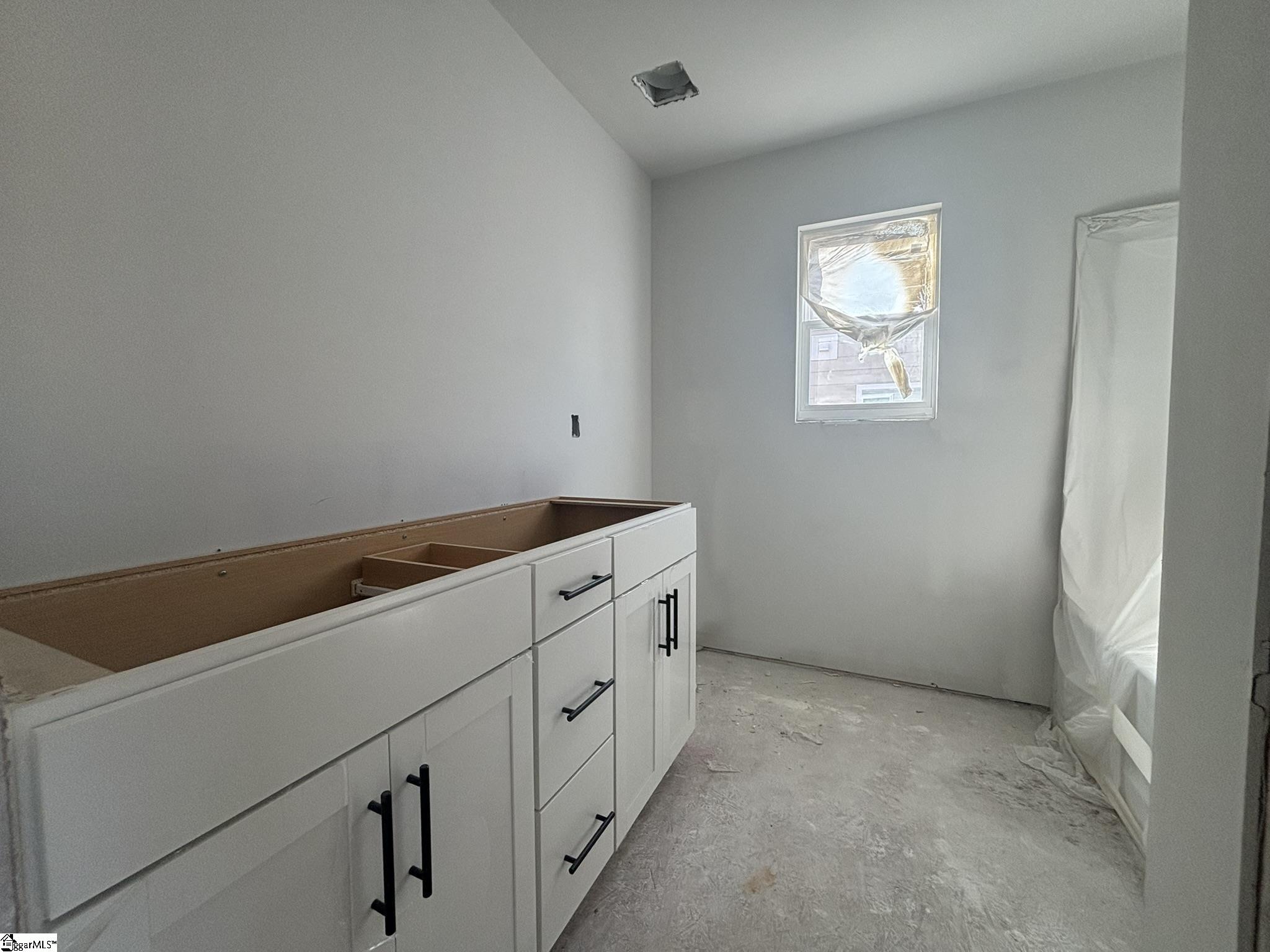 1824 Betsy Ross Drive Property Photo 6