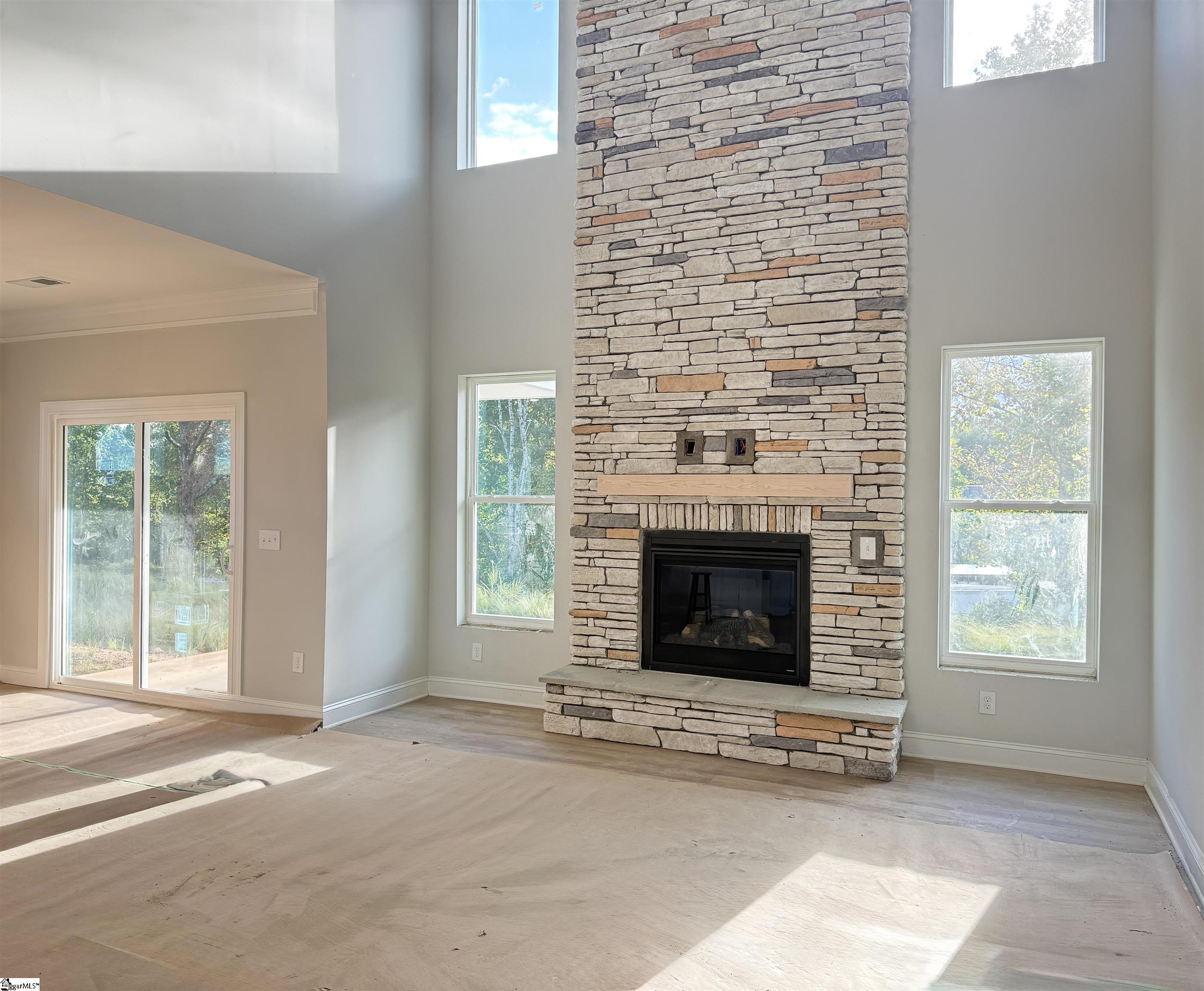 1121 Stable Way Property Photo 3