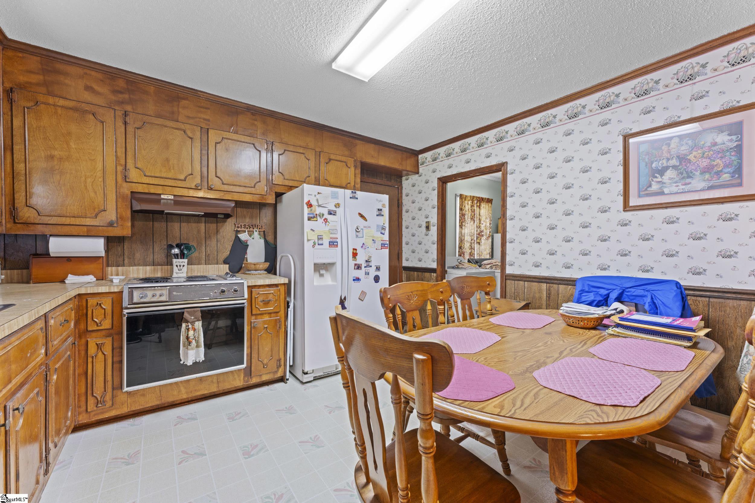 404 Roger Bolt Road Property Photo 5