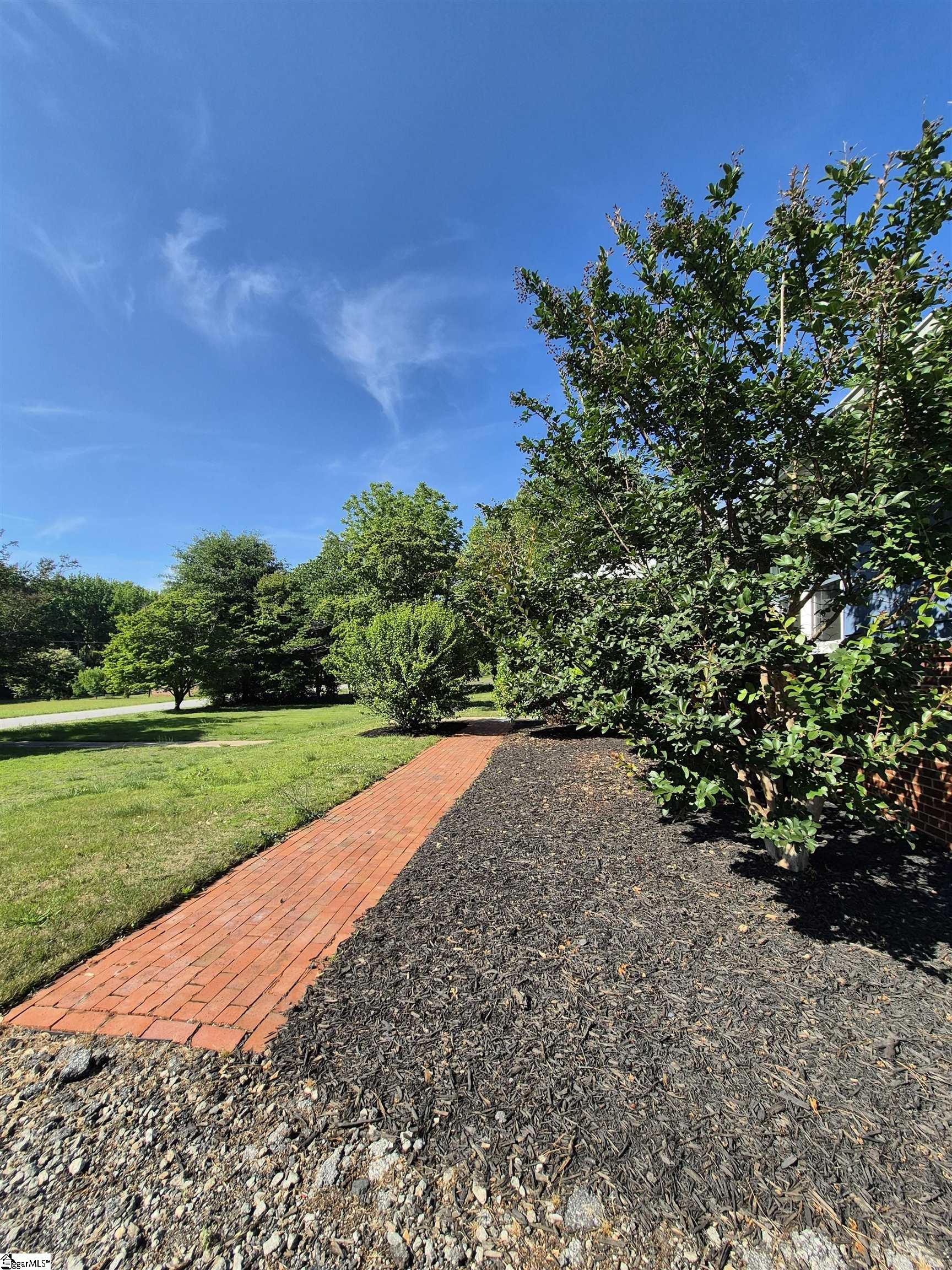 191 Pershing Street Property Photo 4