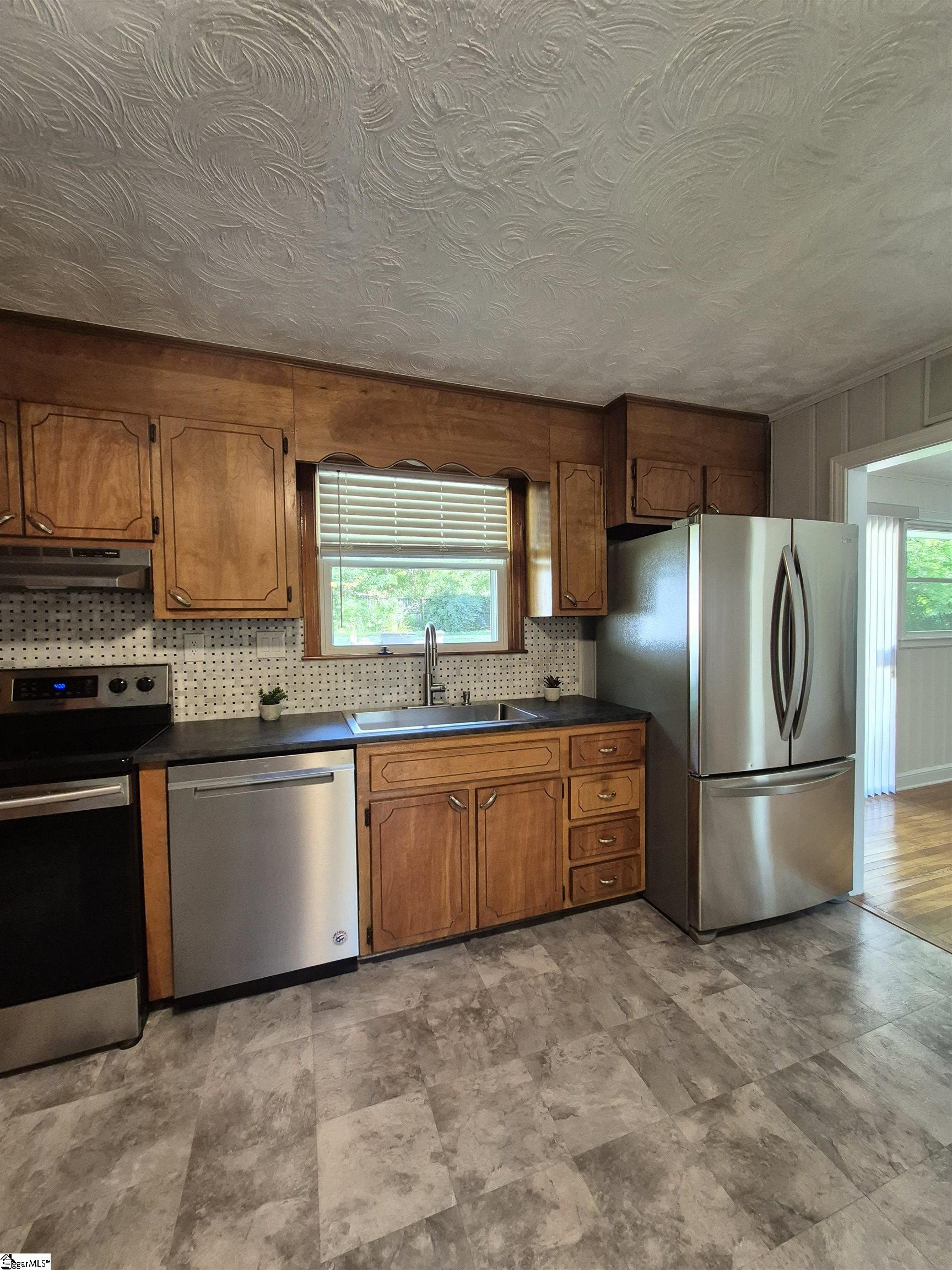 191 Pershing Street Property Photo 12