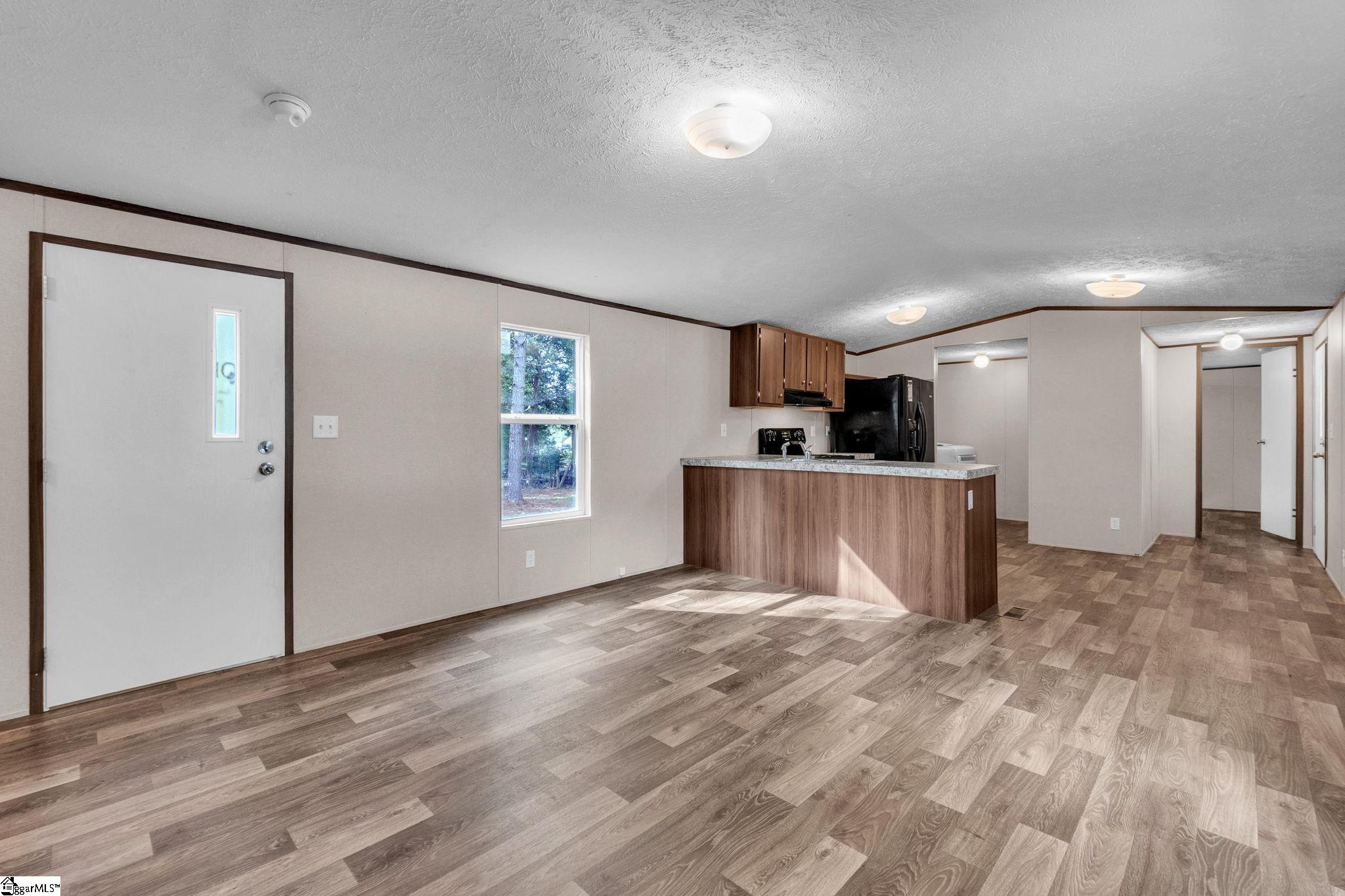 2344 S Highway 221 Property Photo 4