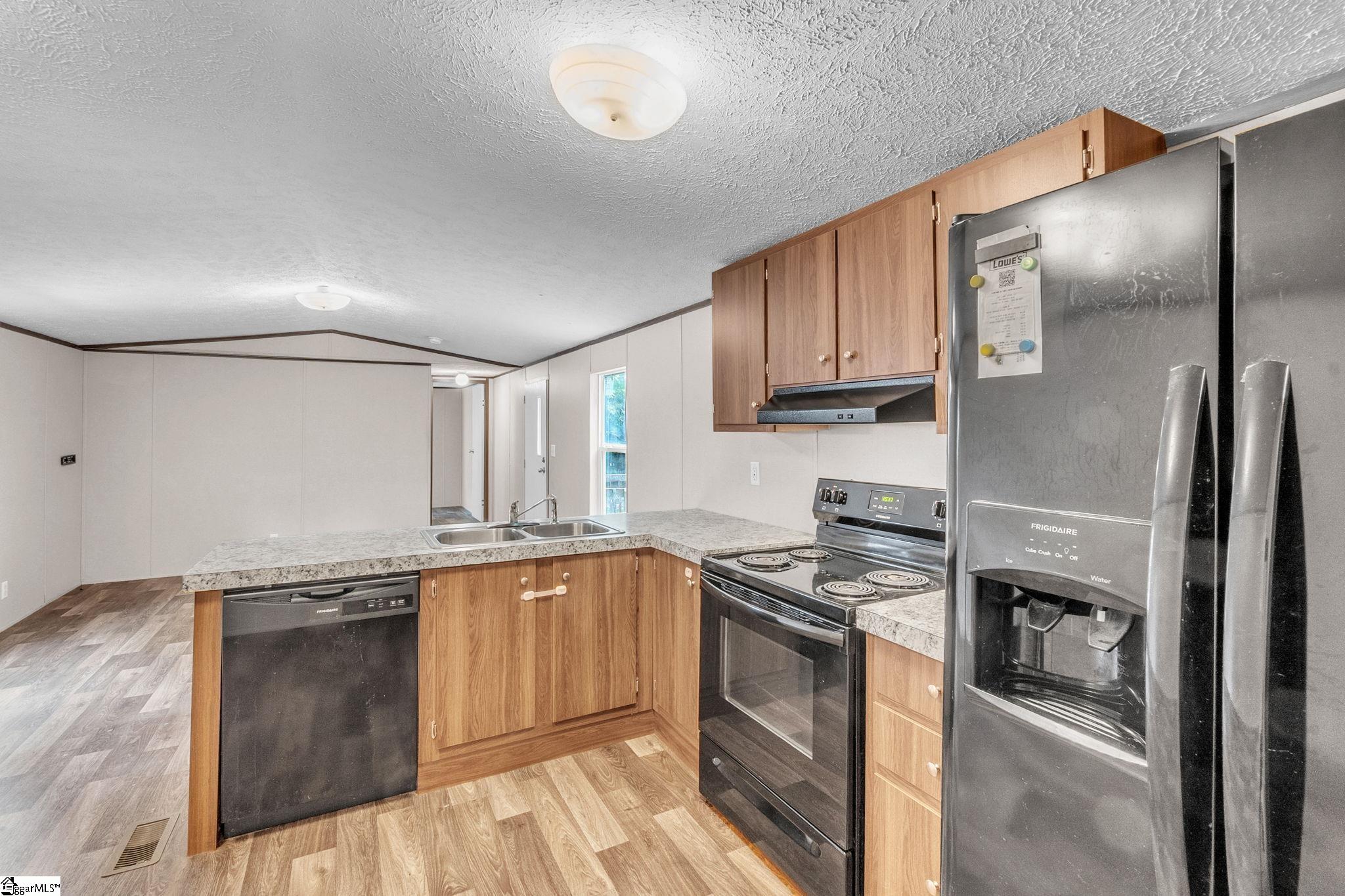 2344 S Highway 221 Property Photo 9