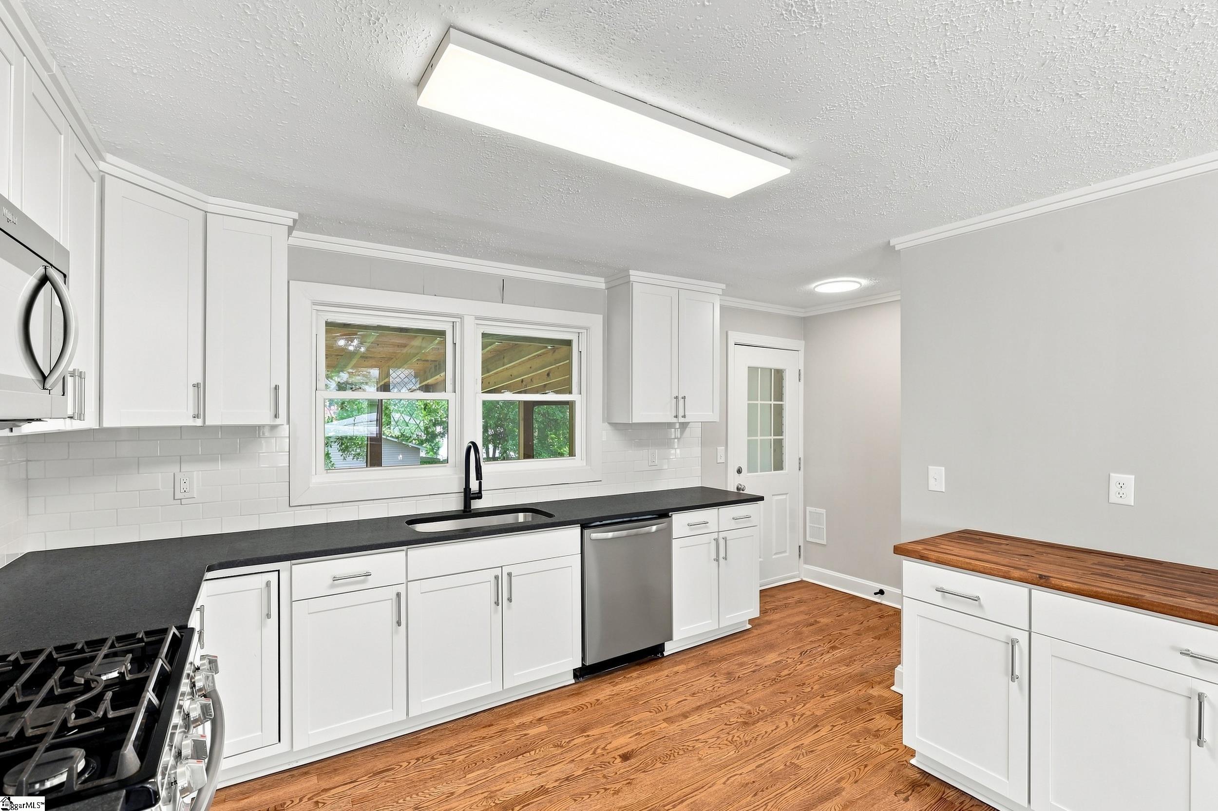 215 Elaine Avenue Property Photo 9