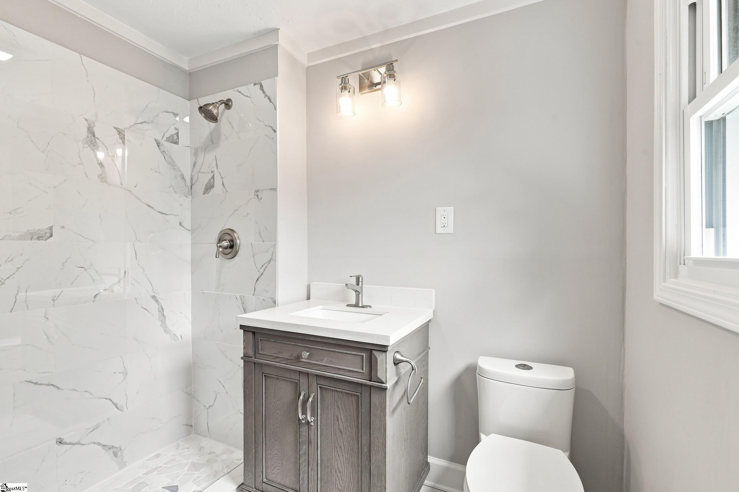 215 Elaine Avenue Property Photo 13