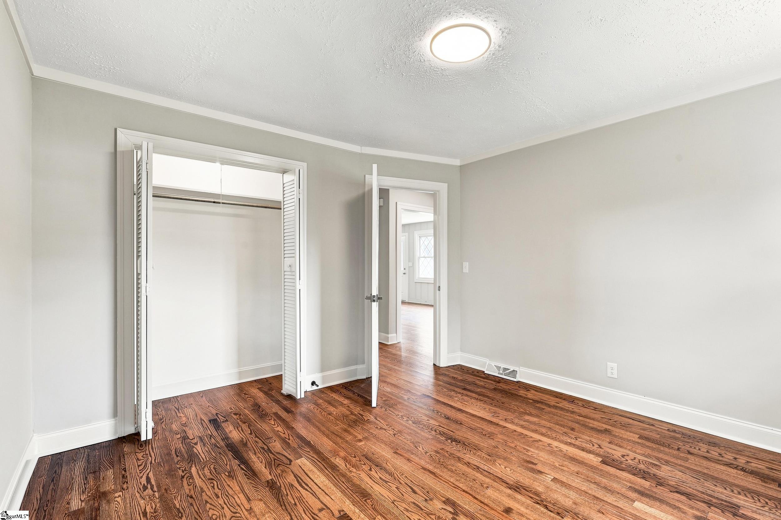 215 Elaine Avenue Property Photo 17