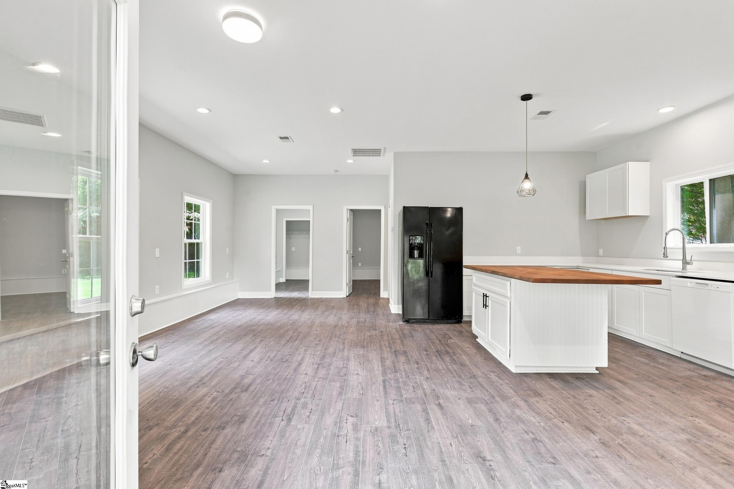 215 Elaine Avenue Property Photo 28