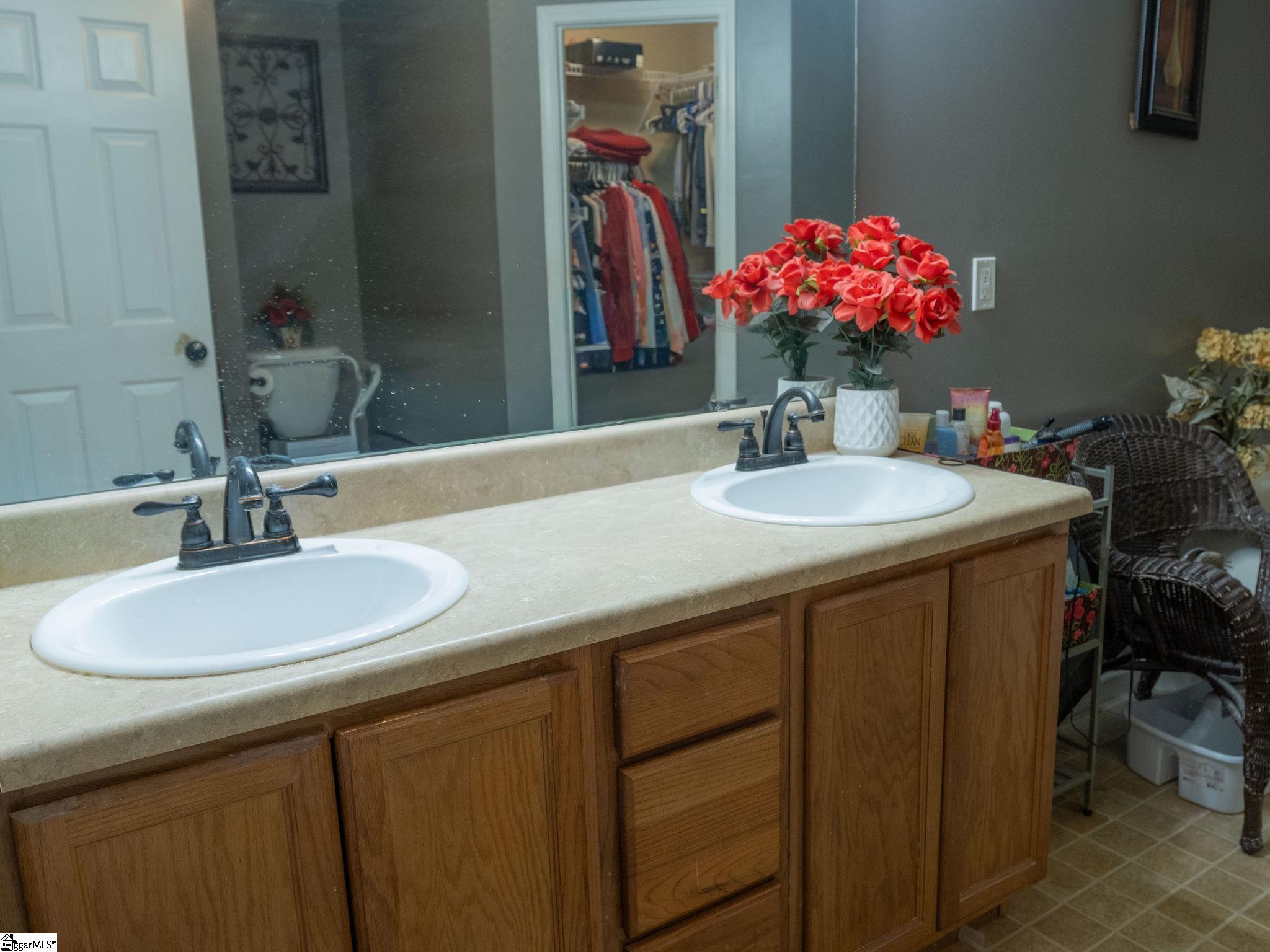 240 Watercourse Way Property Photo 17