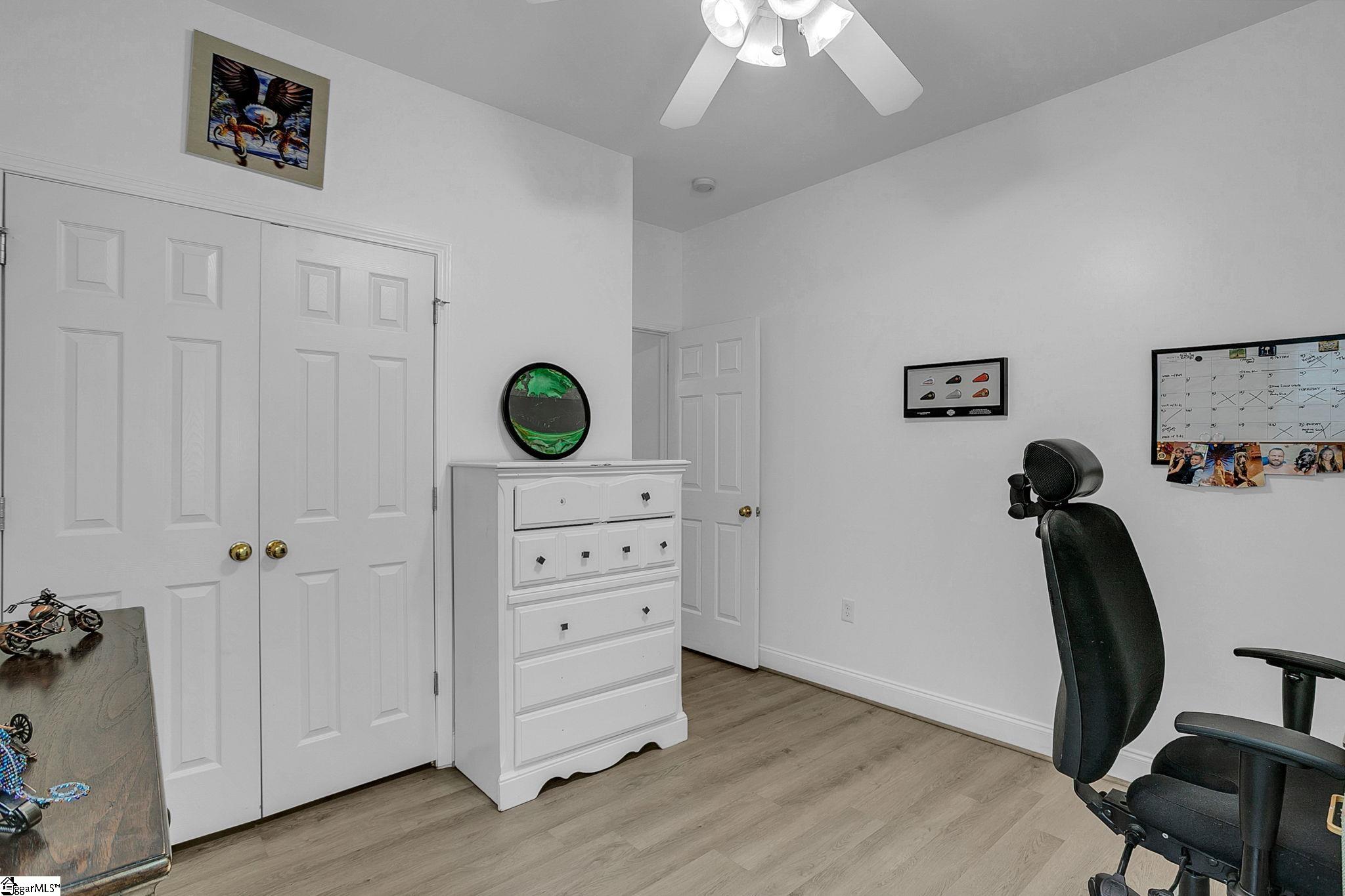 211 Lyons Drive Property Photo 10
