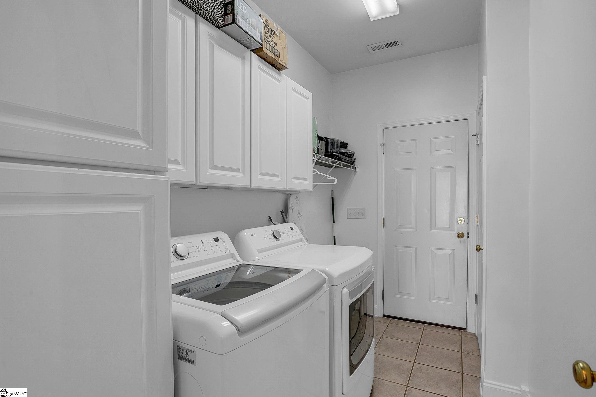 211 Lyons Drive Property Photo 24