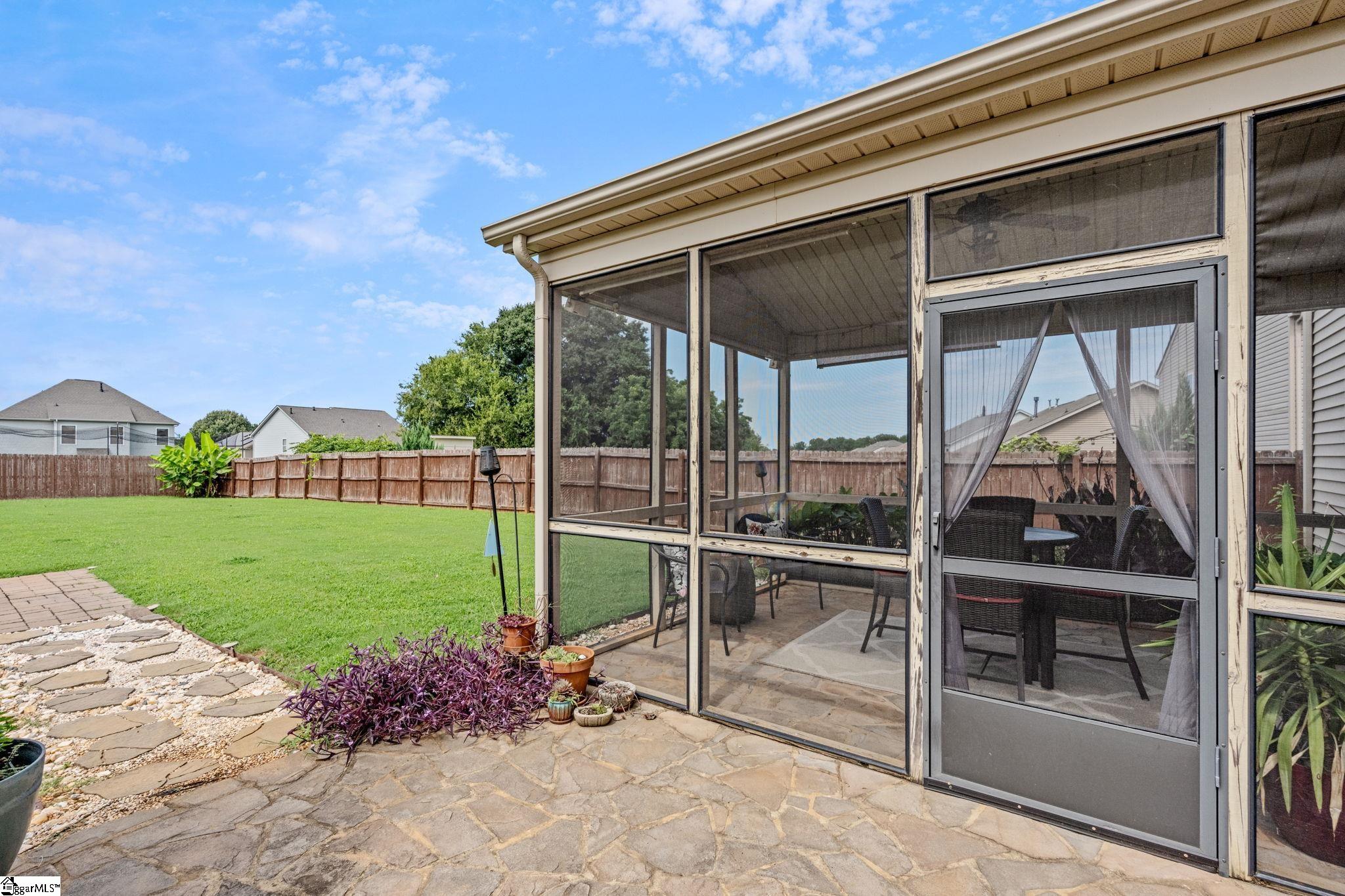 517 Willow Bank Landing Property Photo 30