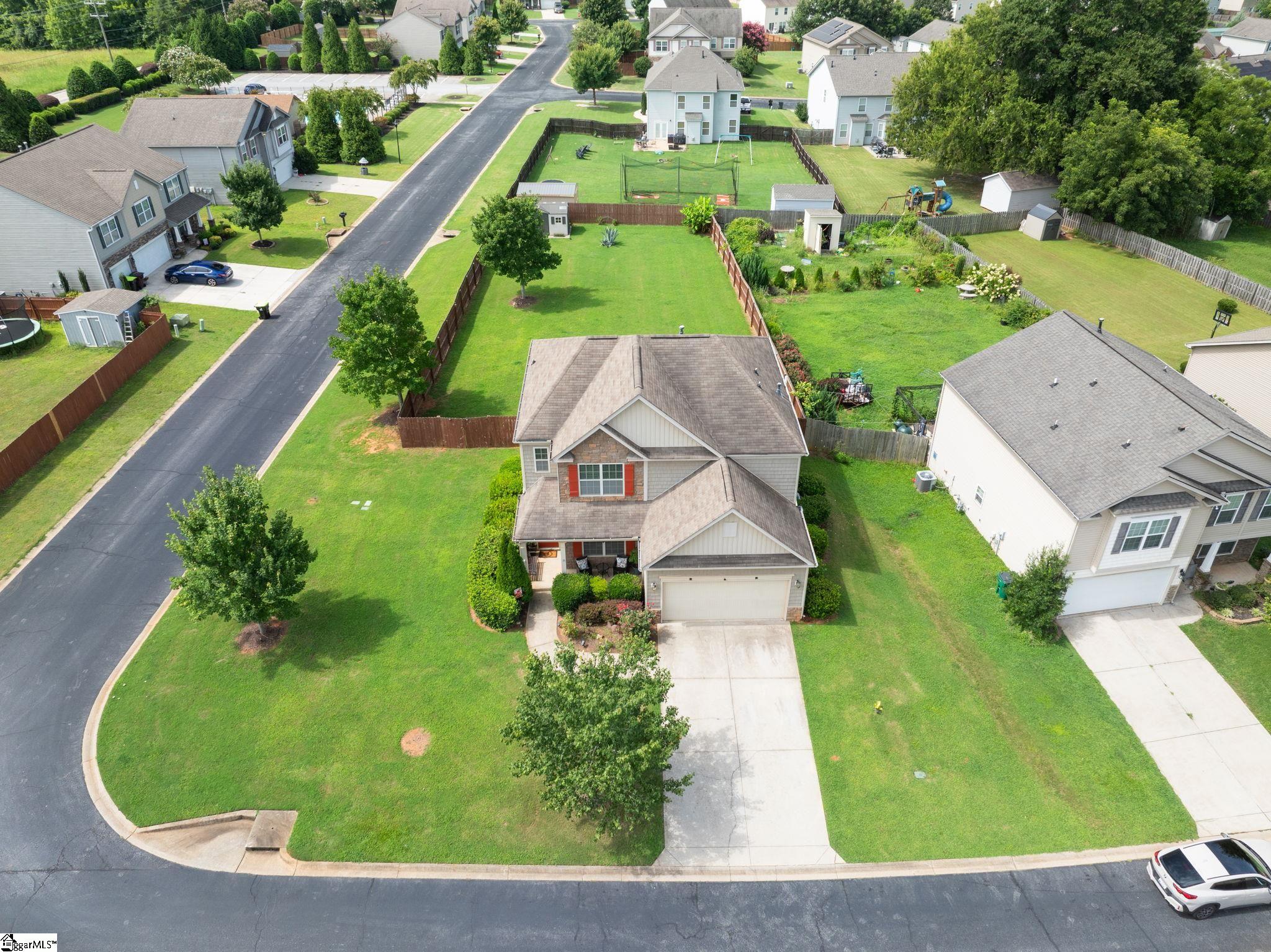 517 Willow Bank Landing Property Photo 38