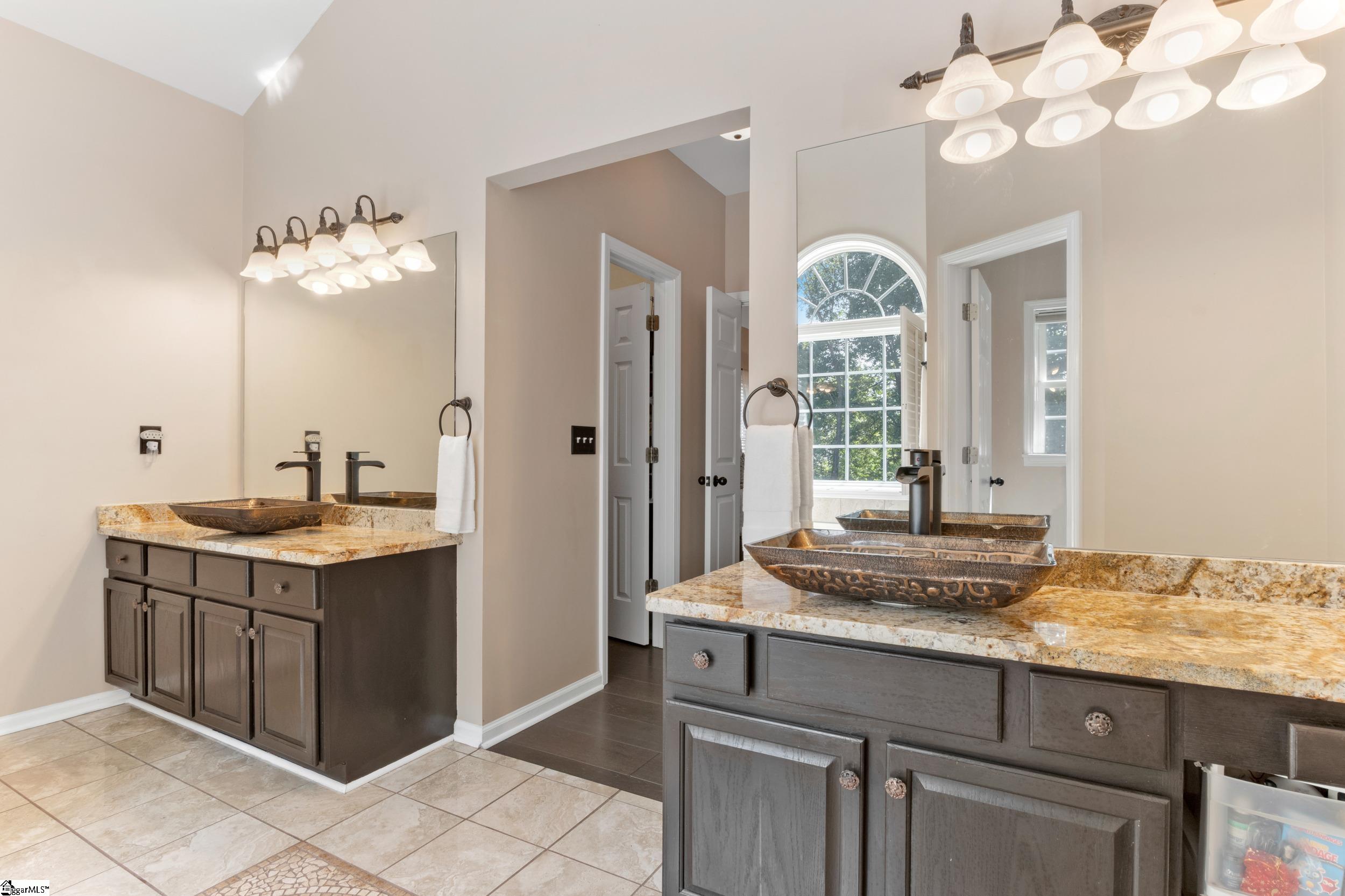 509 Grey Oaks Trail Property Photo 18