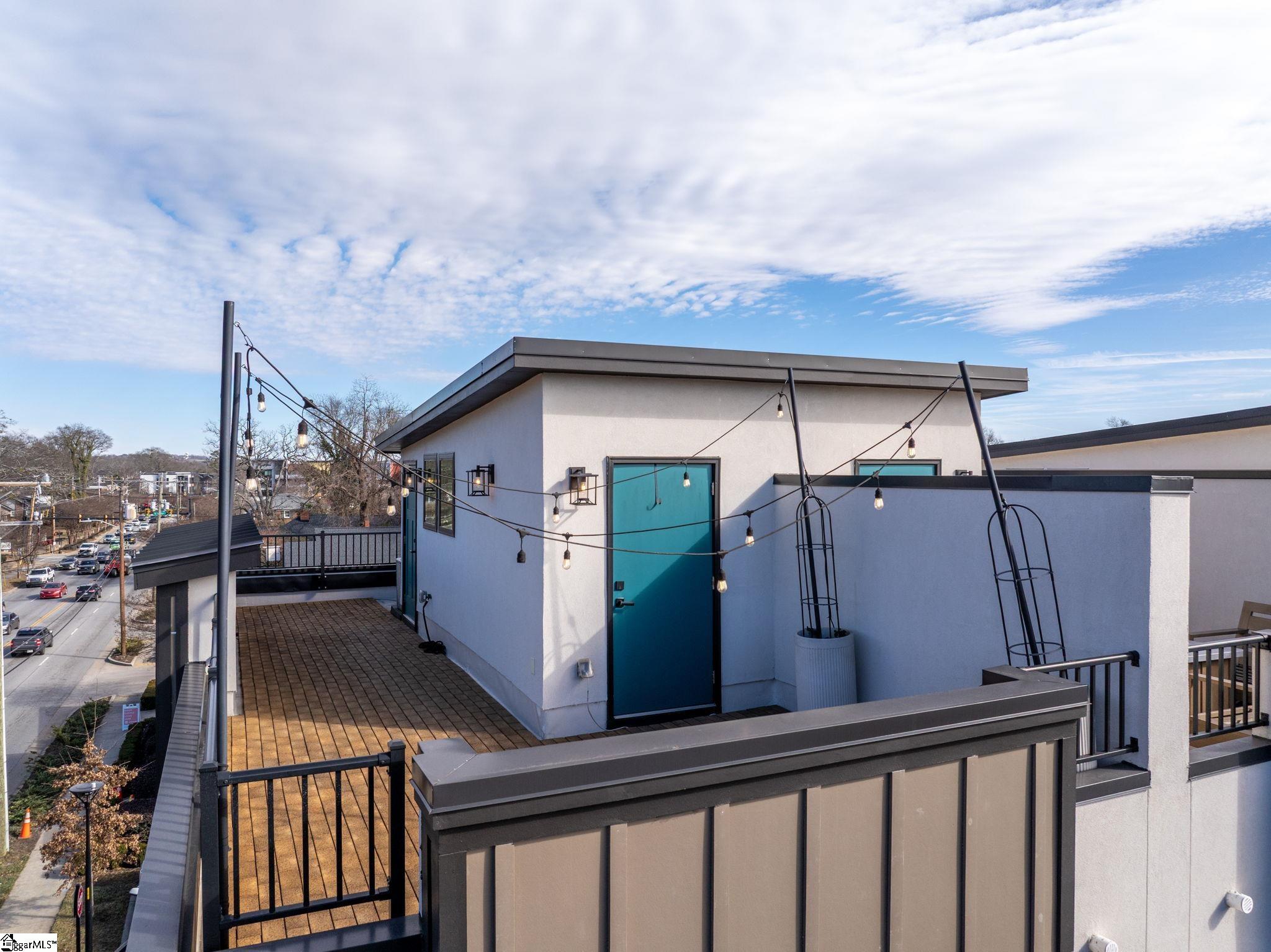 121 W Stone Avenue Property Photo 43