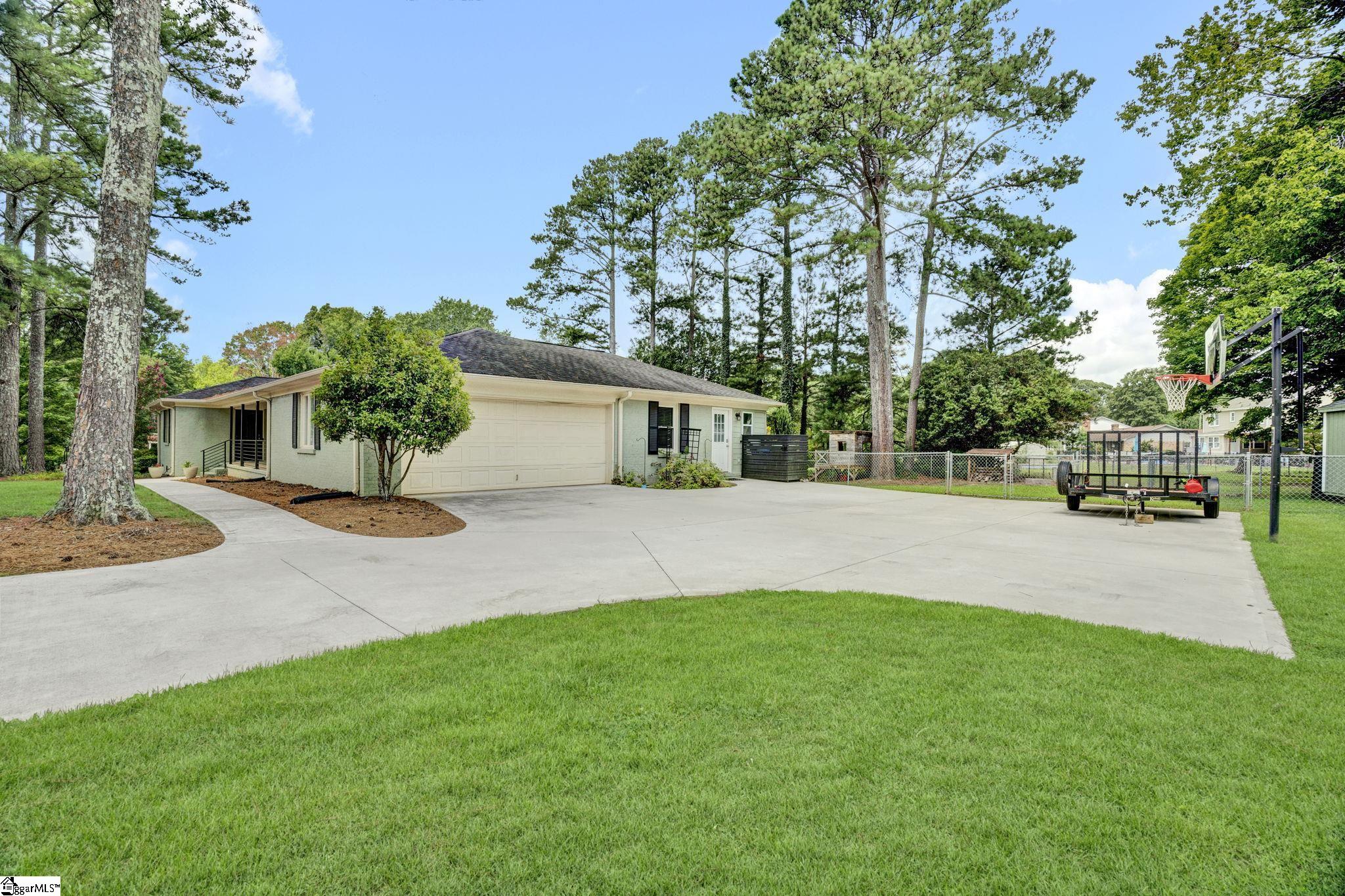 117 Royal Oak Road Property Photo 3