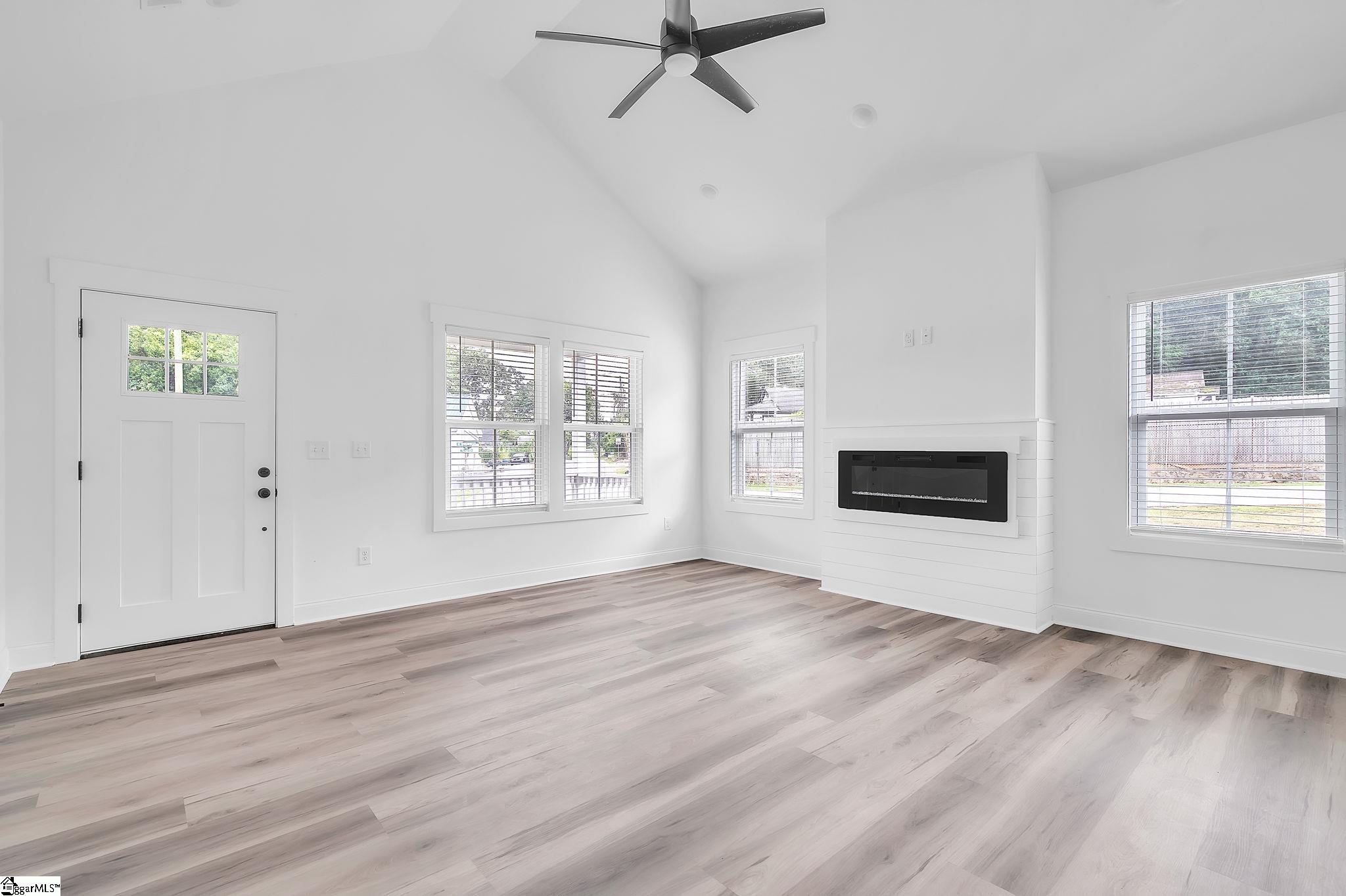 54 3rd Avenue Property Photo 4