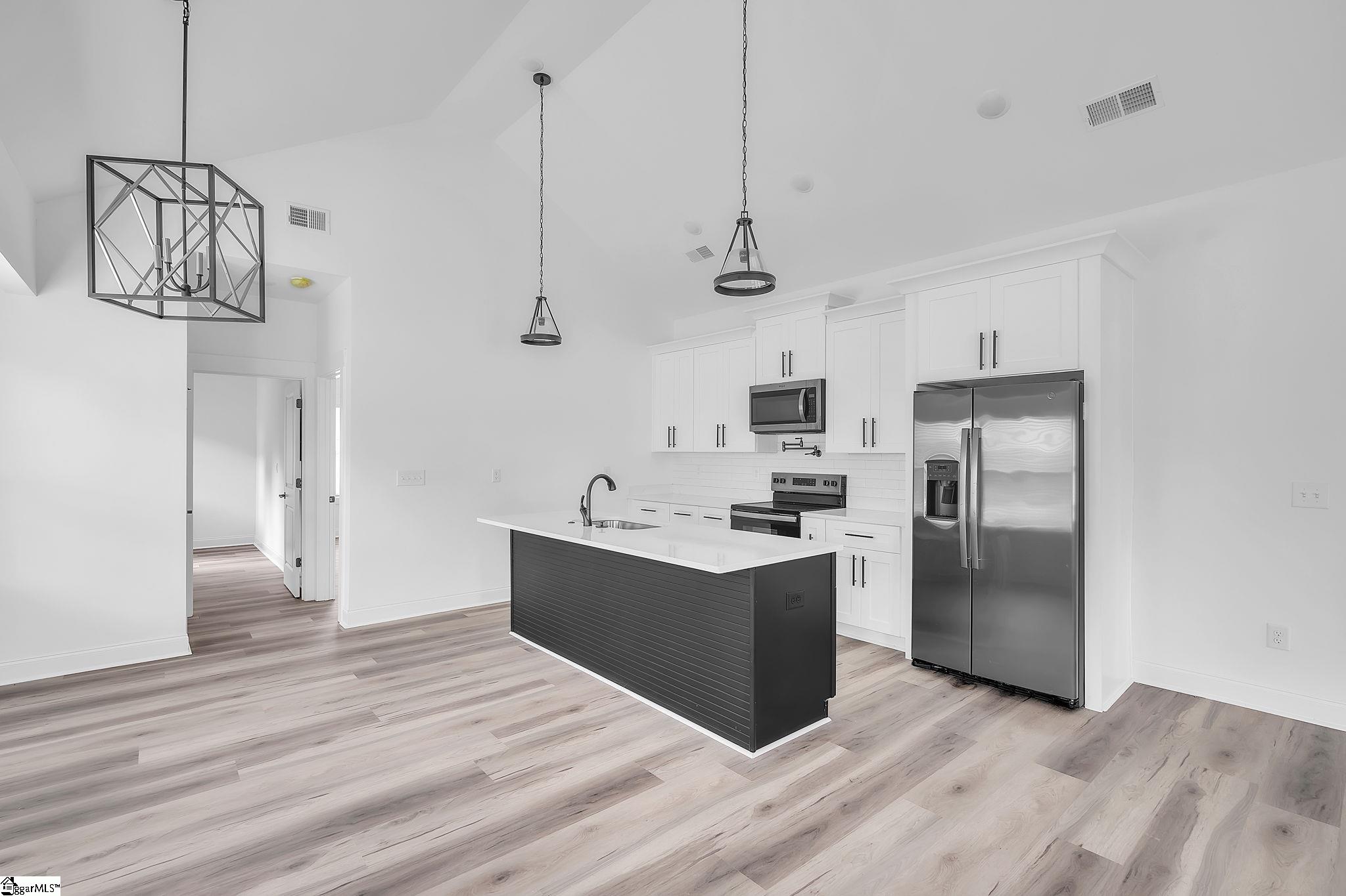 54 3rd Avenue Property Photo 10