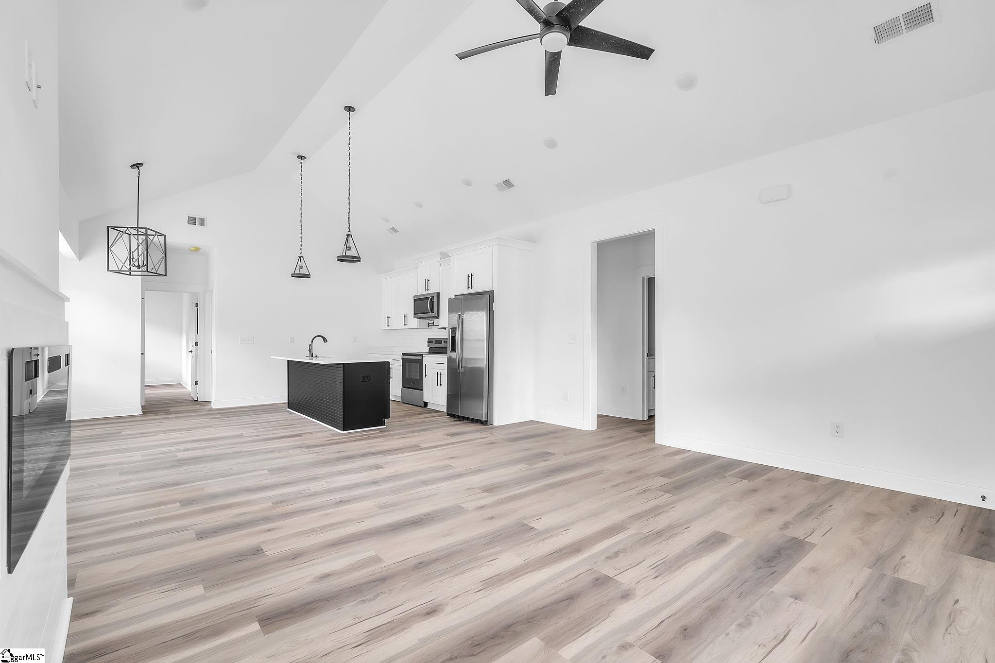 54 3rd Avenue Property Photo 11