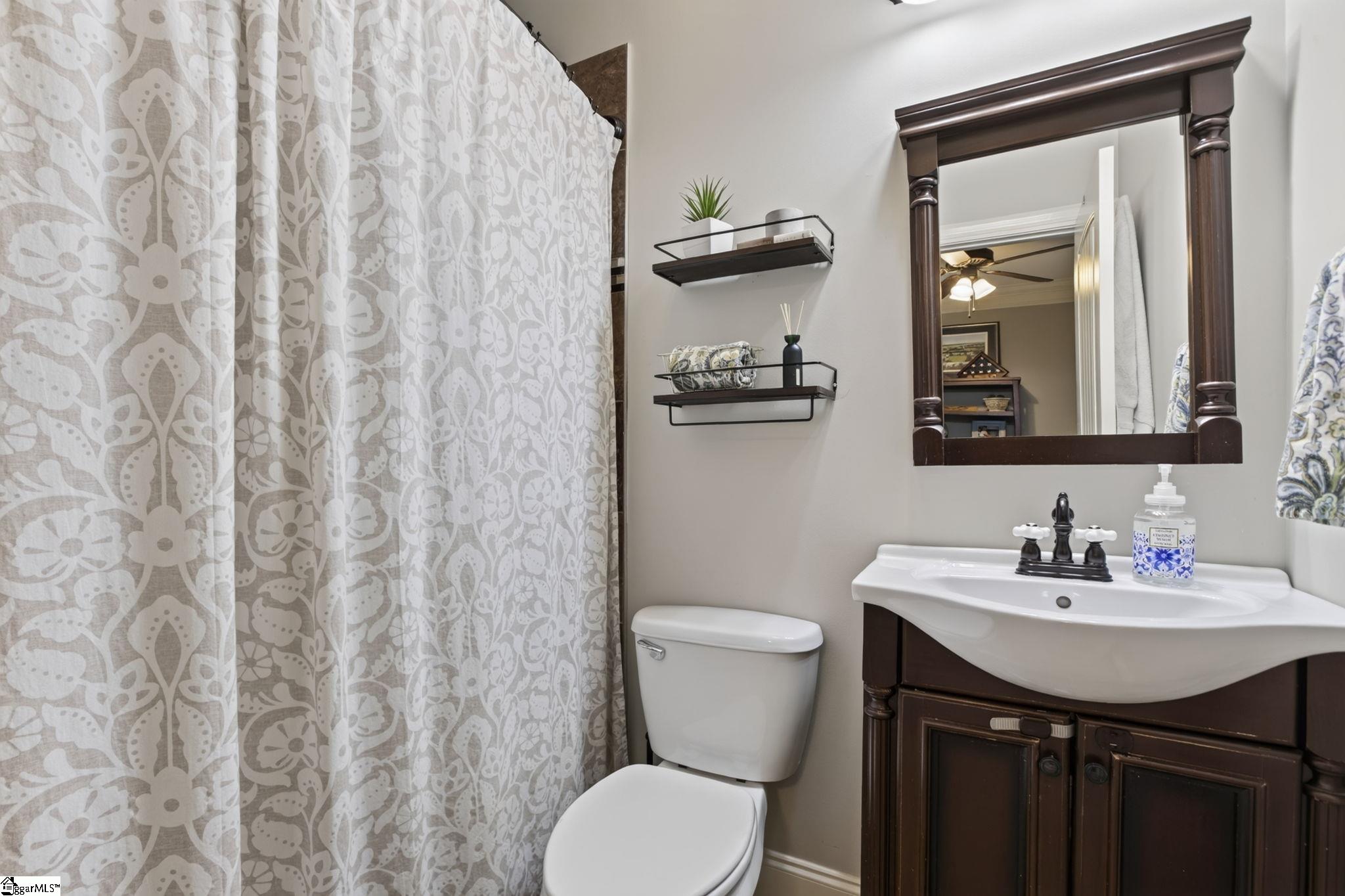 221 Foxhound Road Property Photo 33