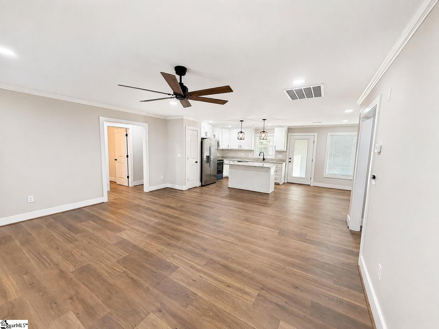 30 Whiteside Street Property Photo 4