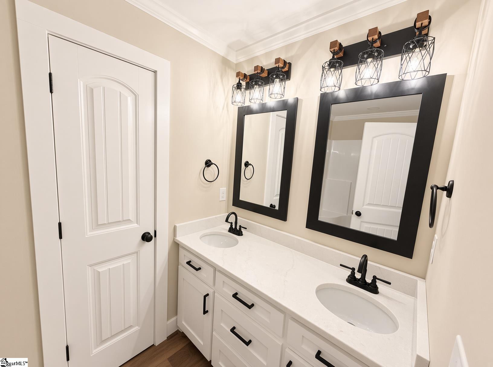30 Whiteside Street Property Photo 8