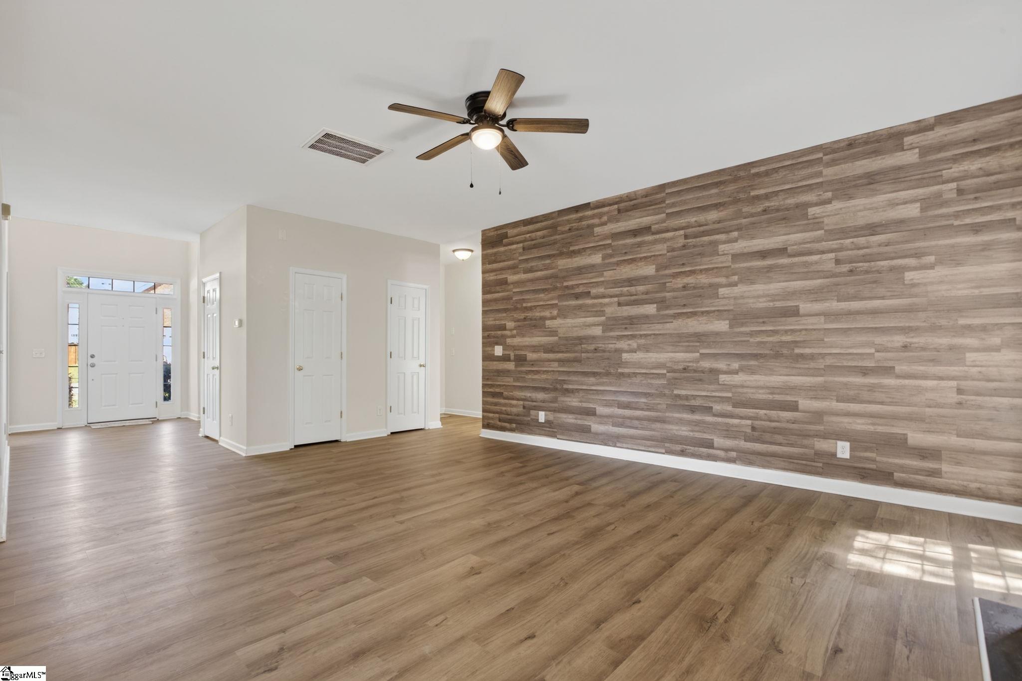 113 Lismore Park Drive Property Photo 26