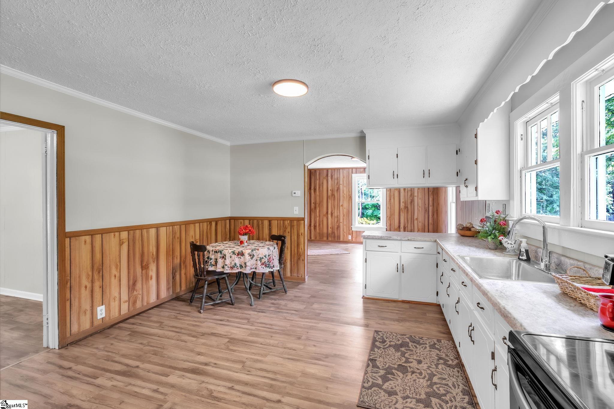 704 Slater Road Property Photo 11