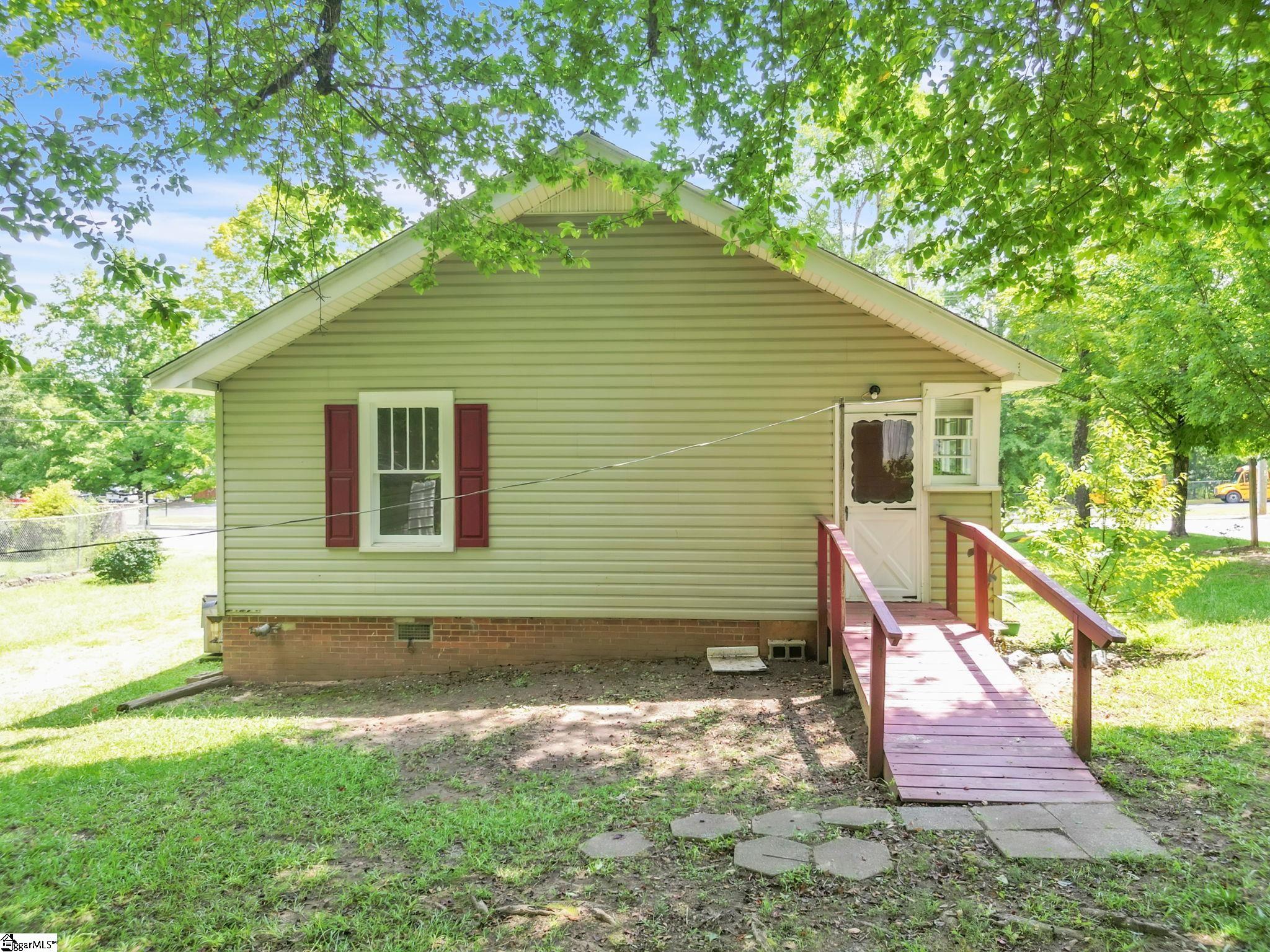 704 Slater Road Property Photo 28