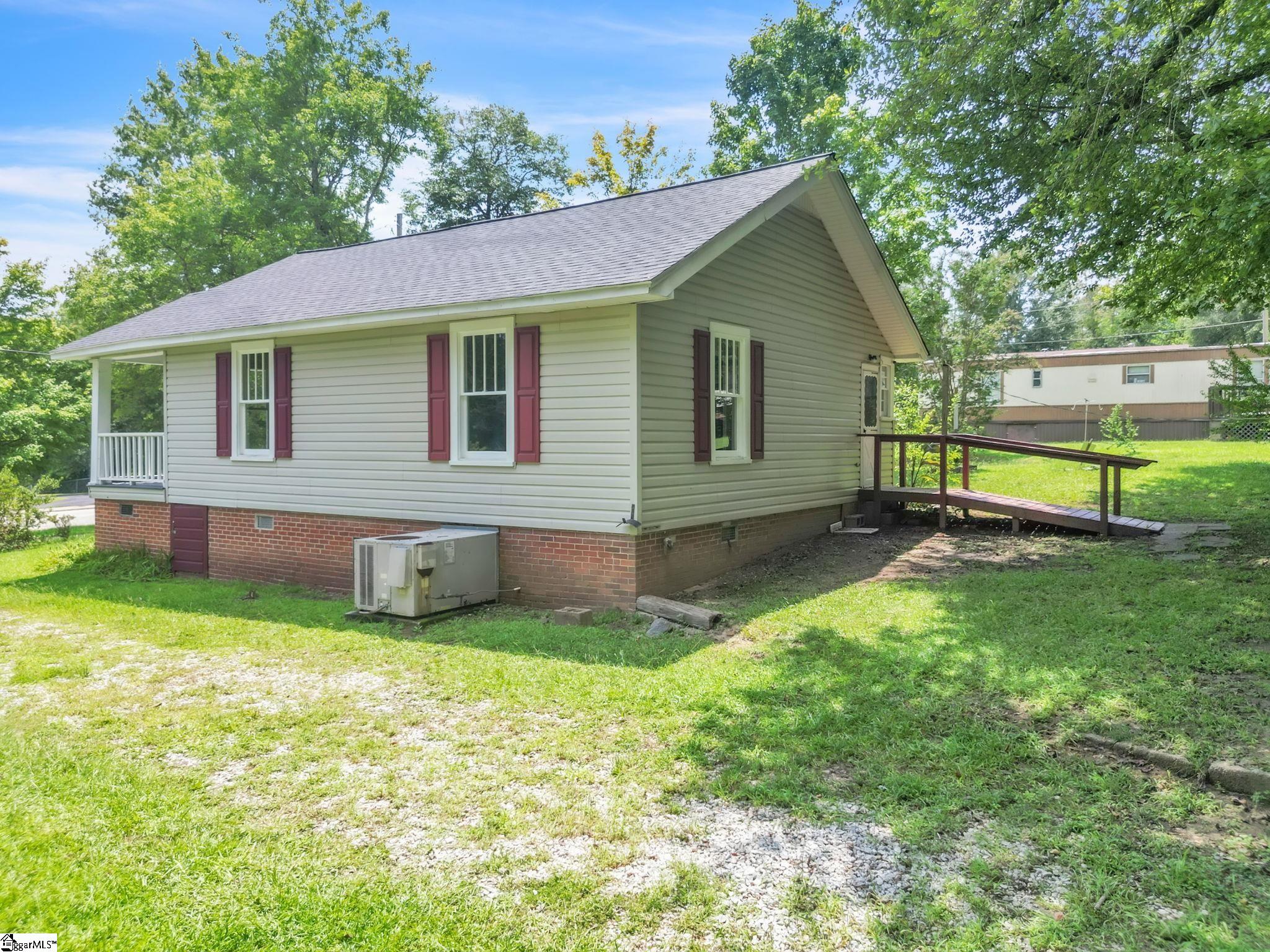 704 Slater Road Property Photo 29