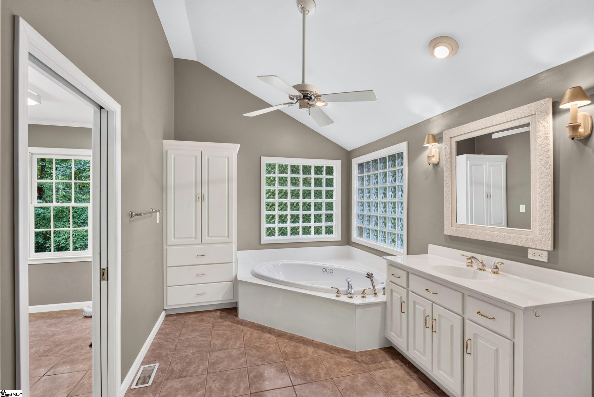 103 Lancelot Court Property Photo 17