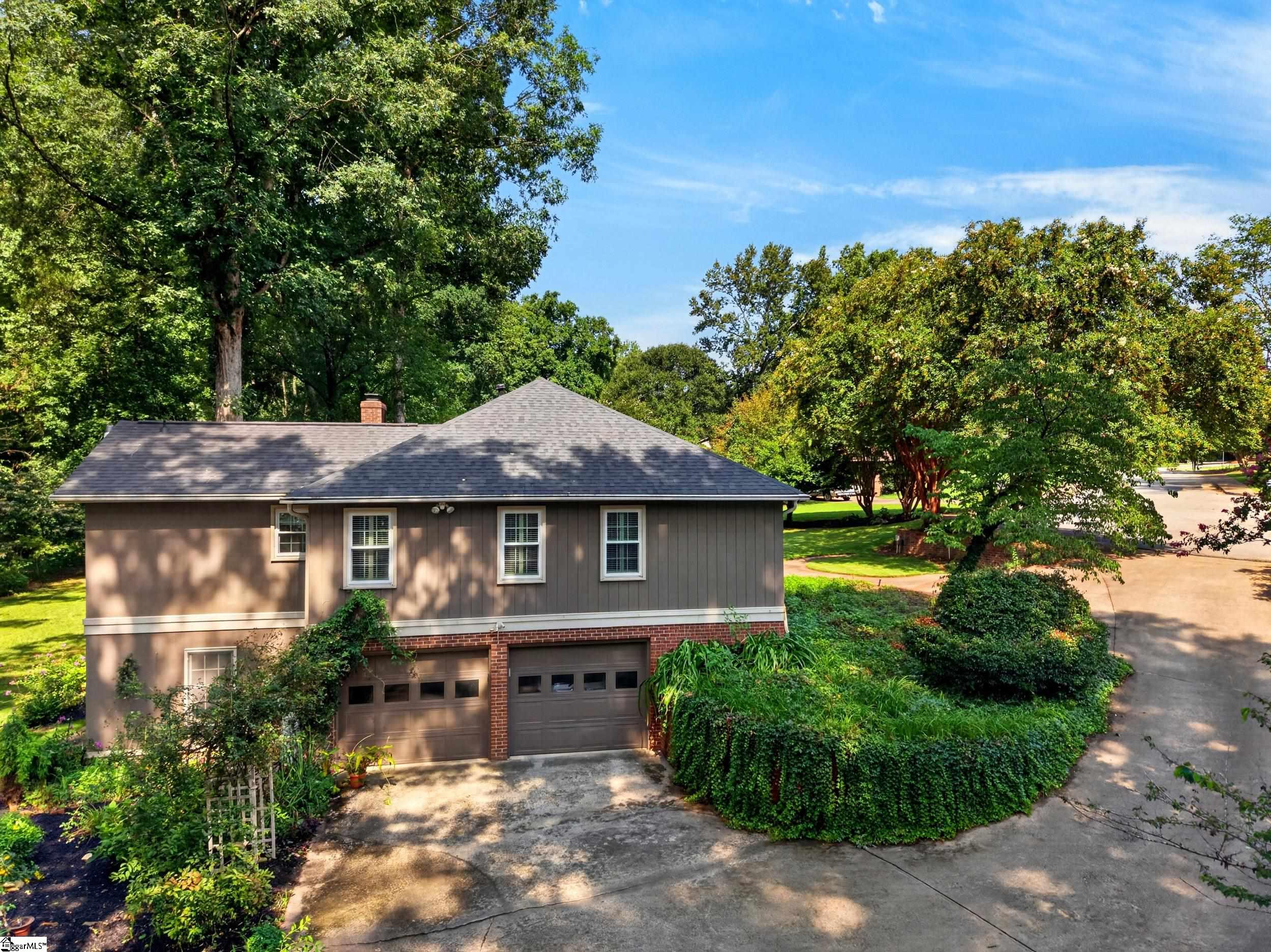 103 Lancelot Court Property Photo 41