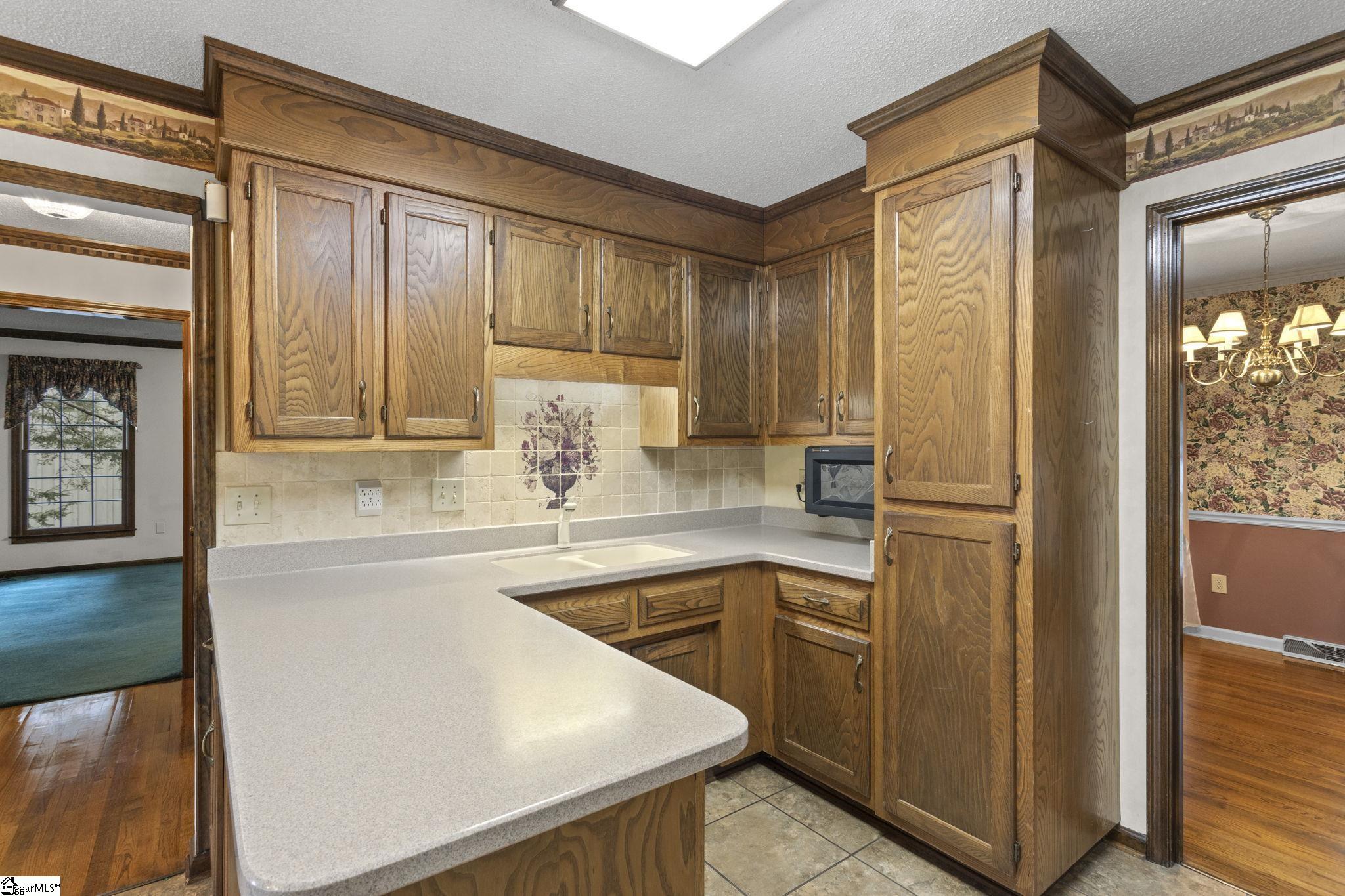 305 Oak Brook Way Property Photo 14