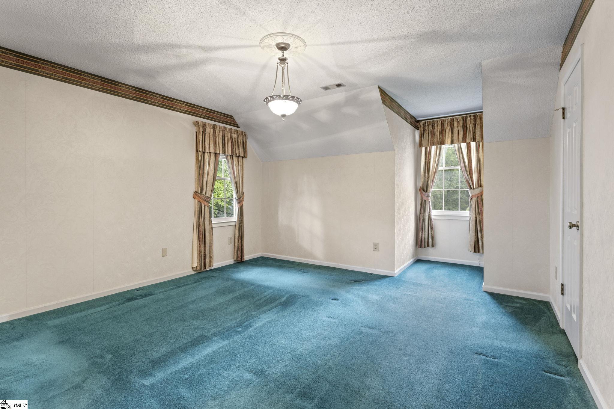 305 Oak Brook Way Property Photo 17