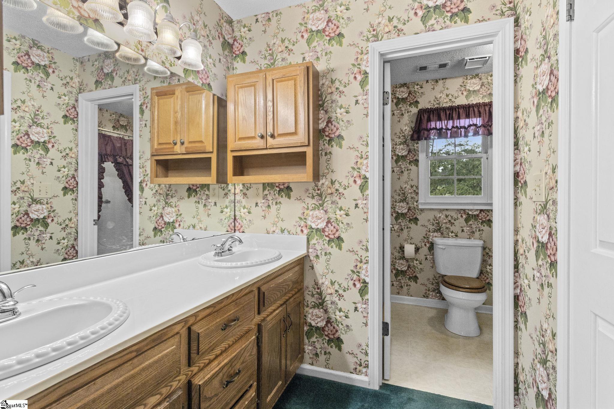 305 Oak Brook Way Property Photo 23