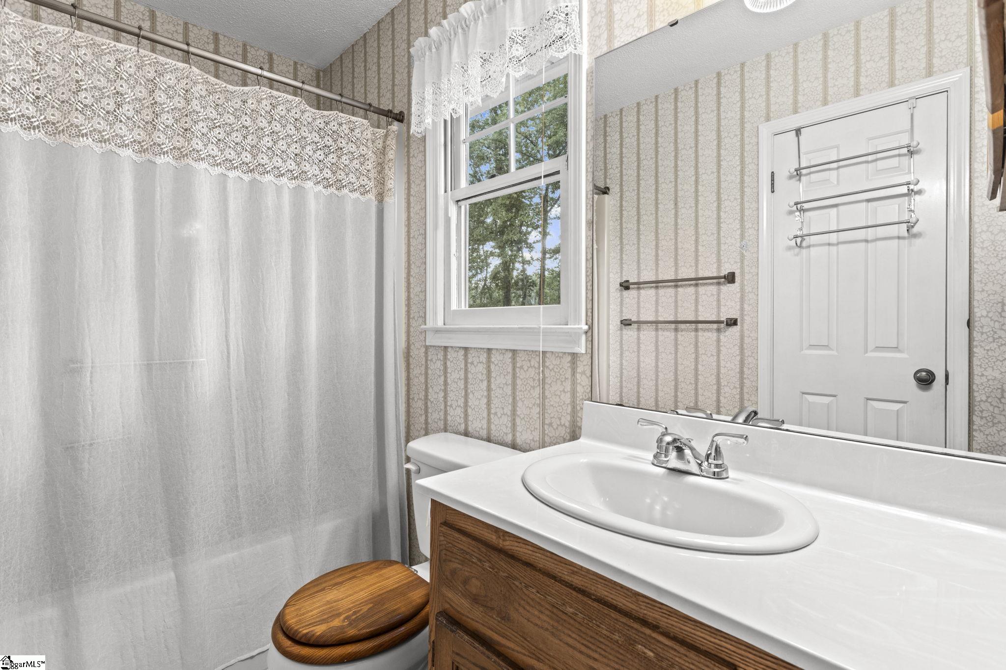 305 Oak Brook Way Property Photo 24