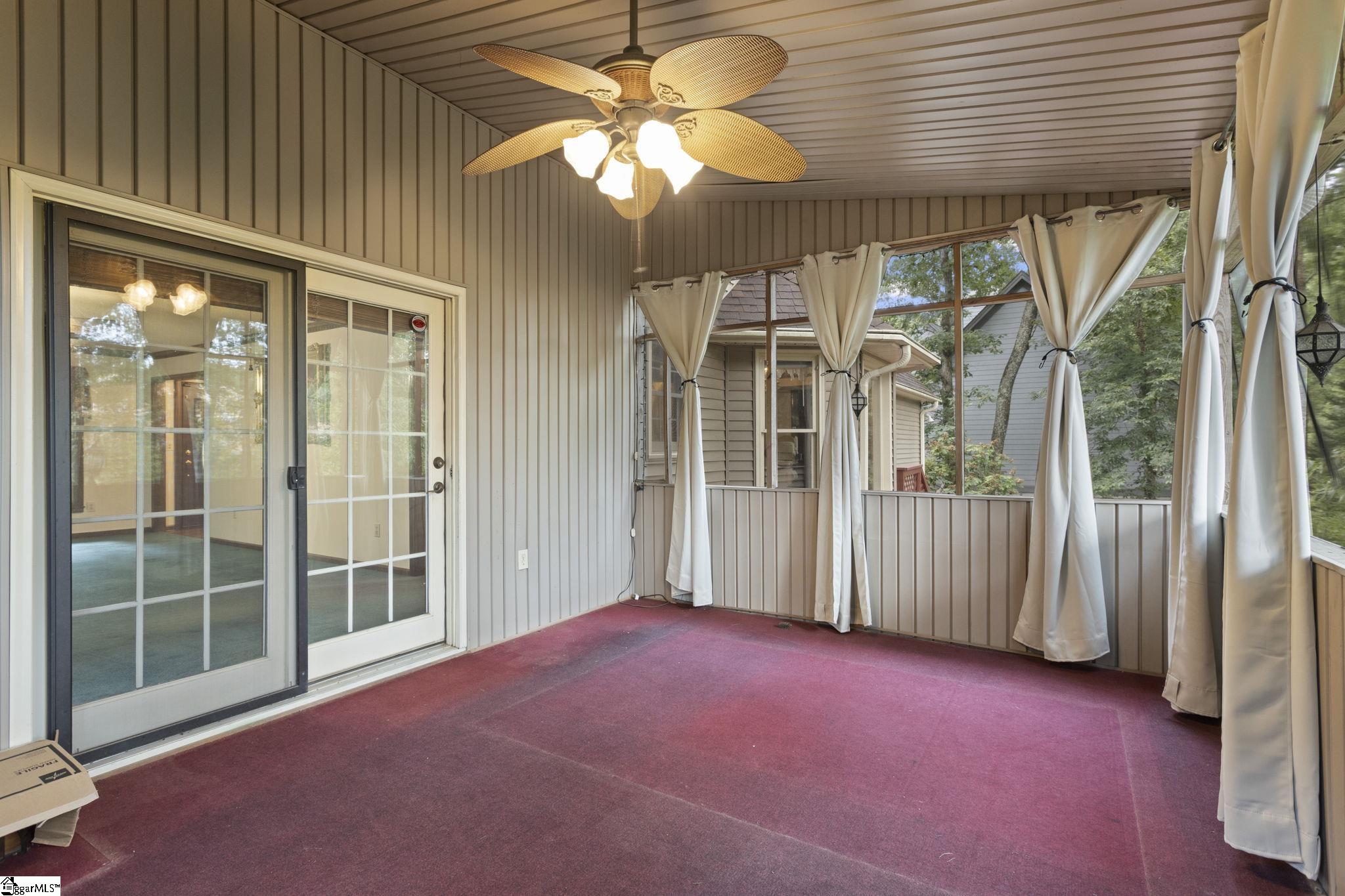 305 Oak Brook Way Property Photo 26