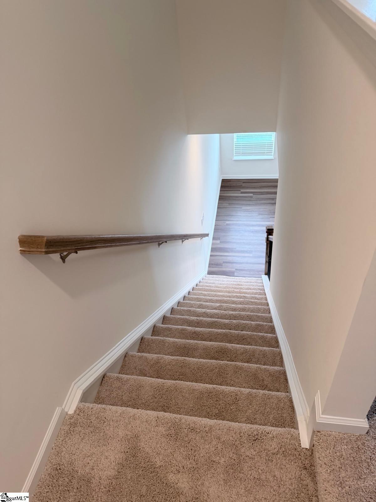 6 E Waller Drive Property Photo 5