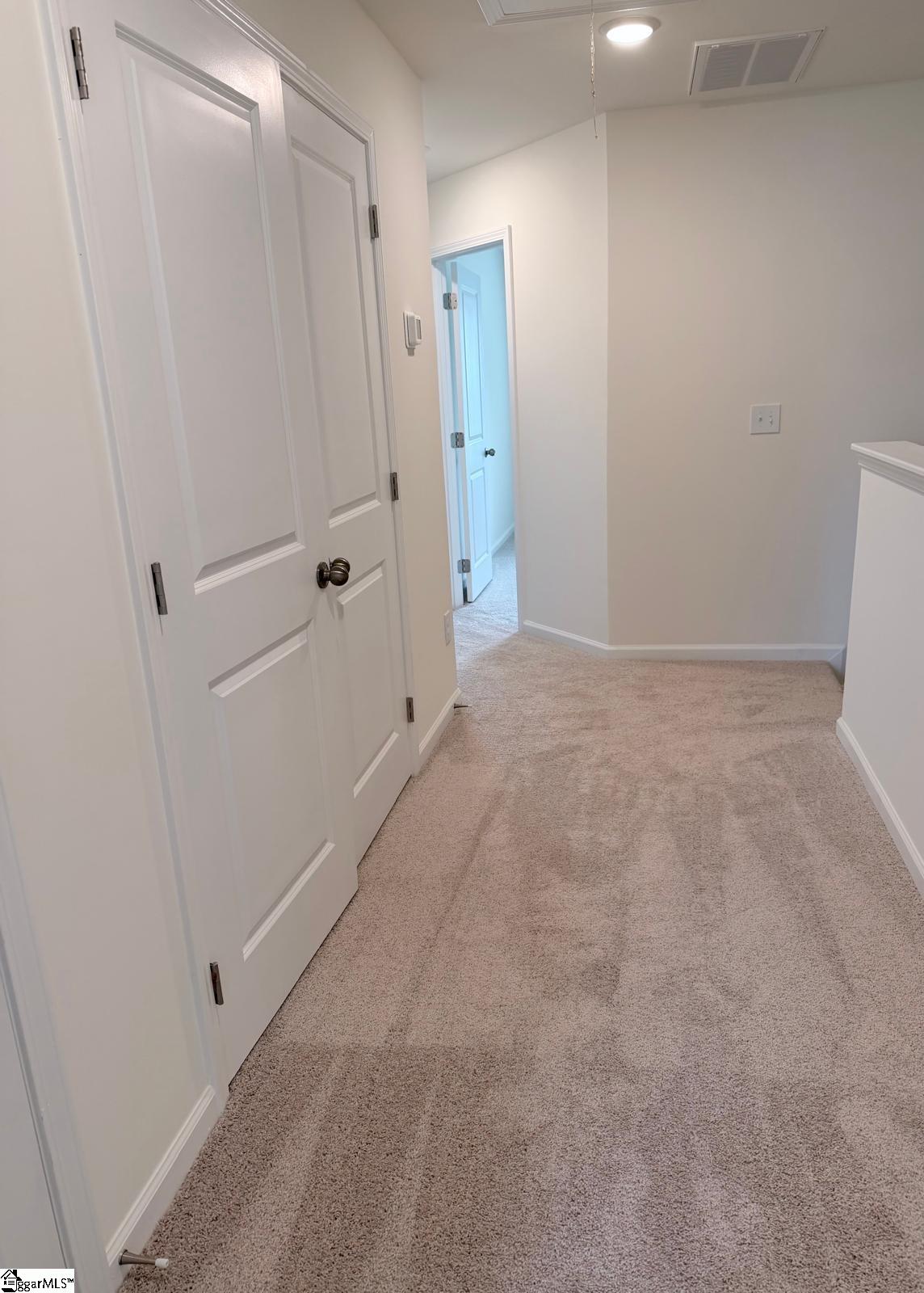 6 E Waller Drive Property Photo 6