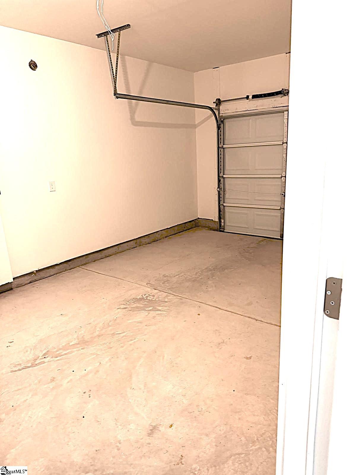 6 E Waller Drive Property Photo 16